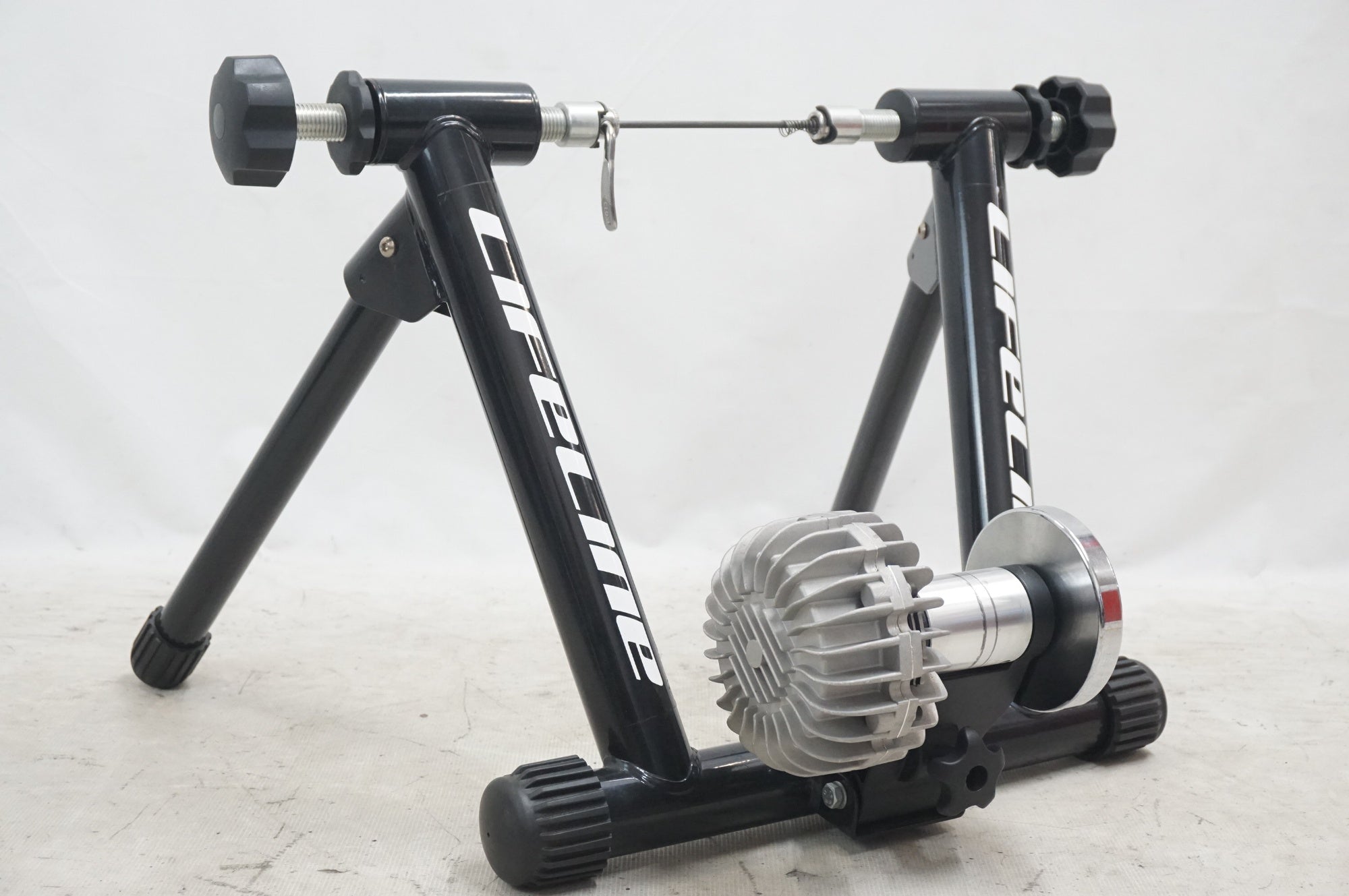 LIFELINE 「ライフライン」 TT-02 サイクルトレーナー / 福岡店