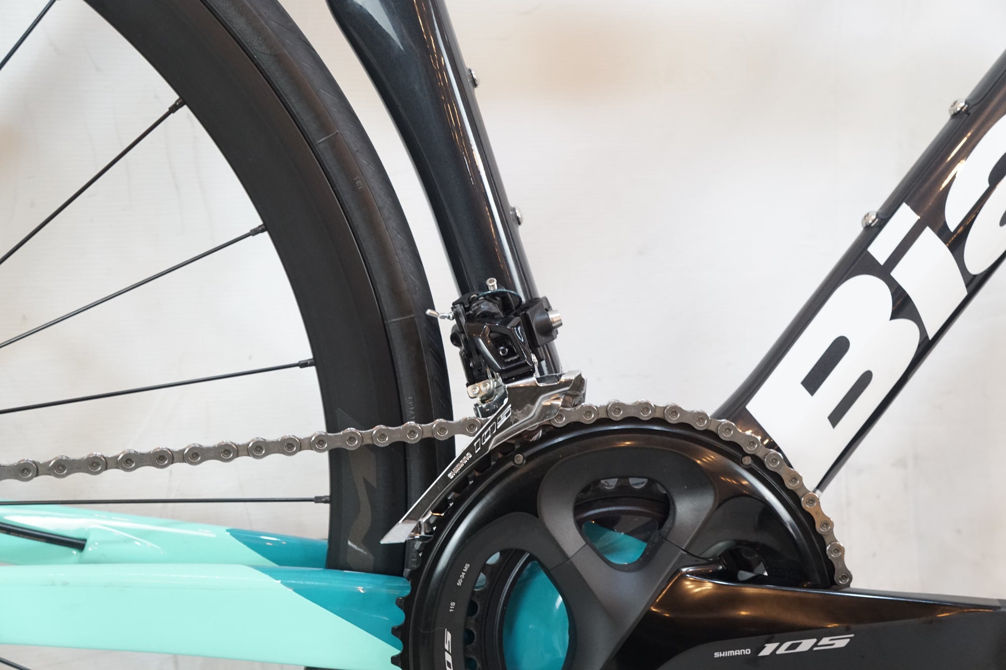 BIANCHI 「ビアンキ」 OLTRE XR3 DISC 105 2022年モデル ロードバイク / バイチャリ浦和ベース