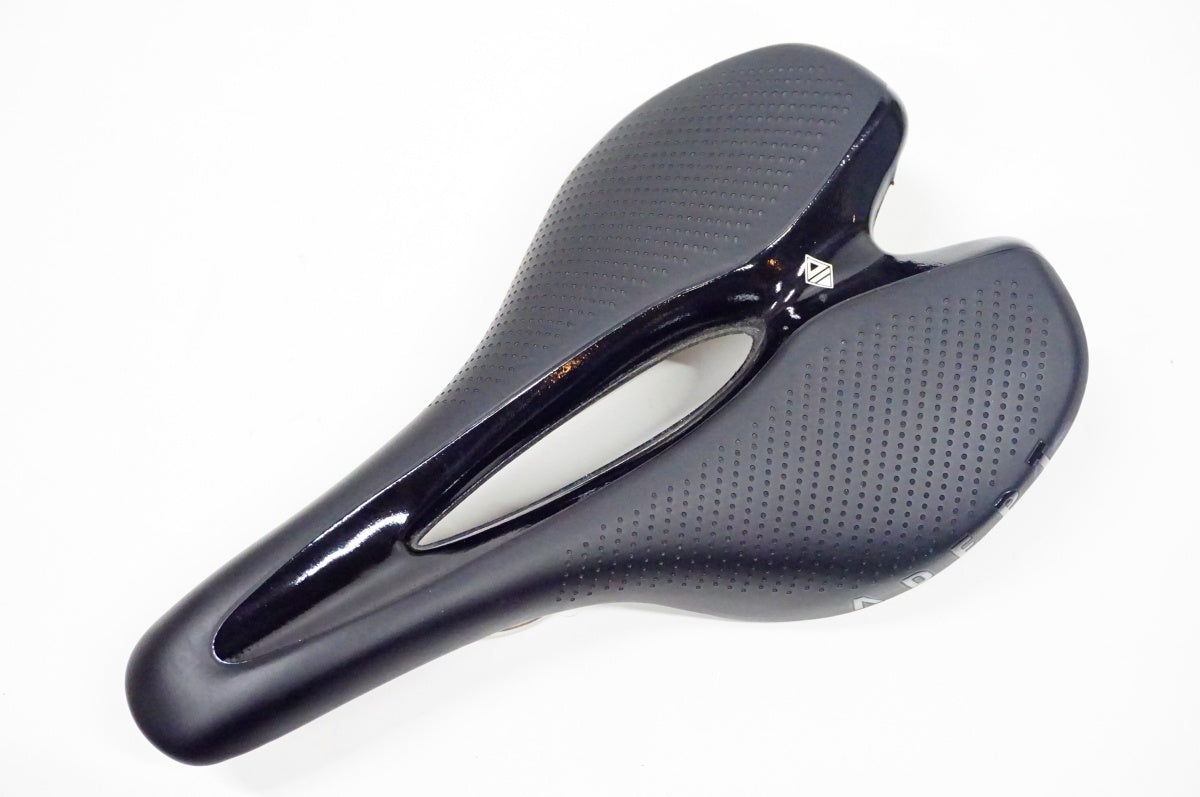 ADEPT 「アデプト」 サドル / 名古屋大須店