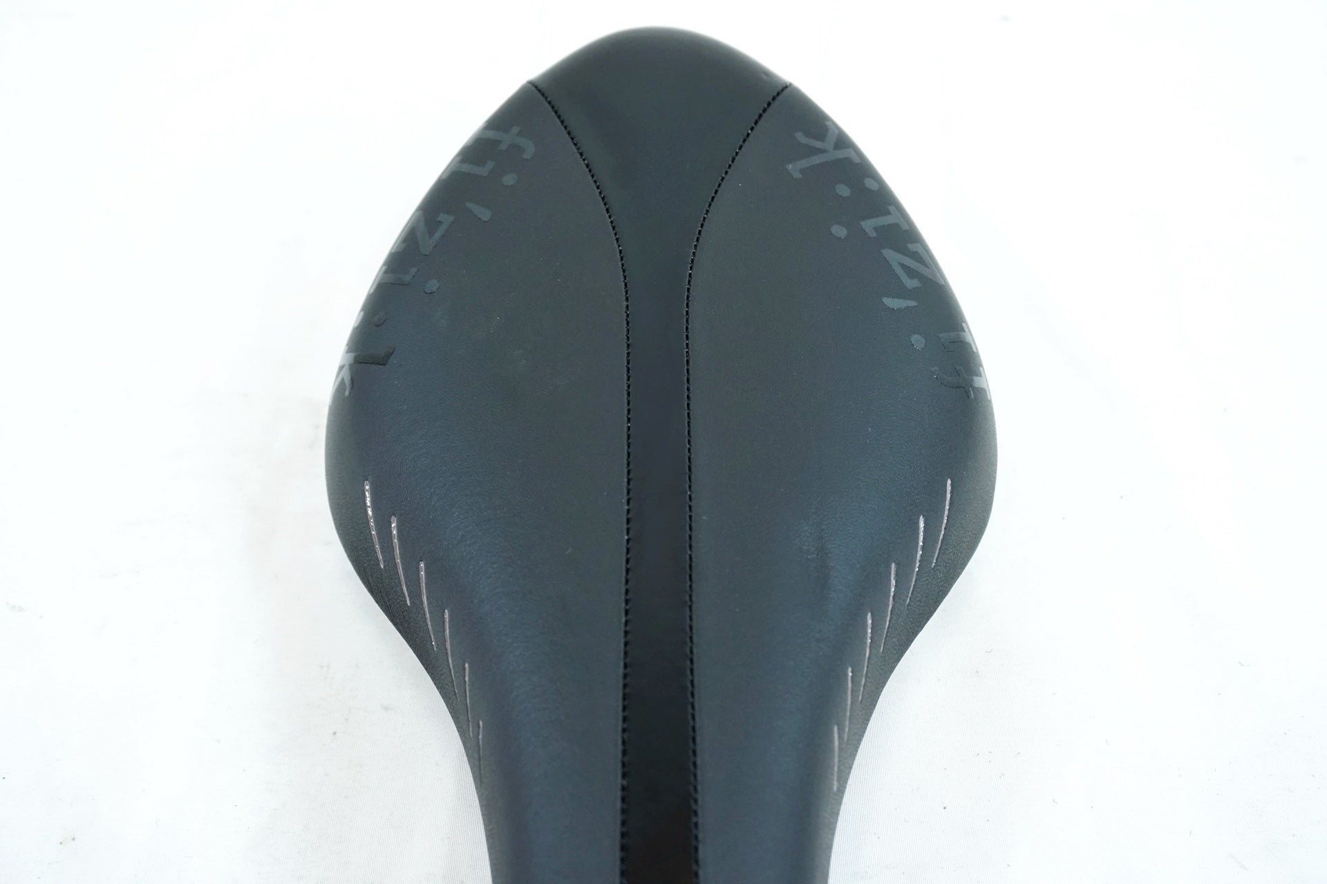 FIZIK 「フィジーク」 ARIONE CX KIUM サドル / 有明ガーデン店