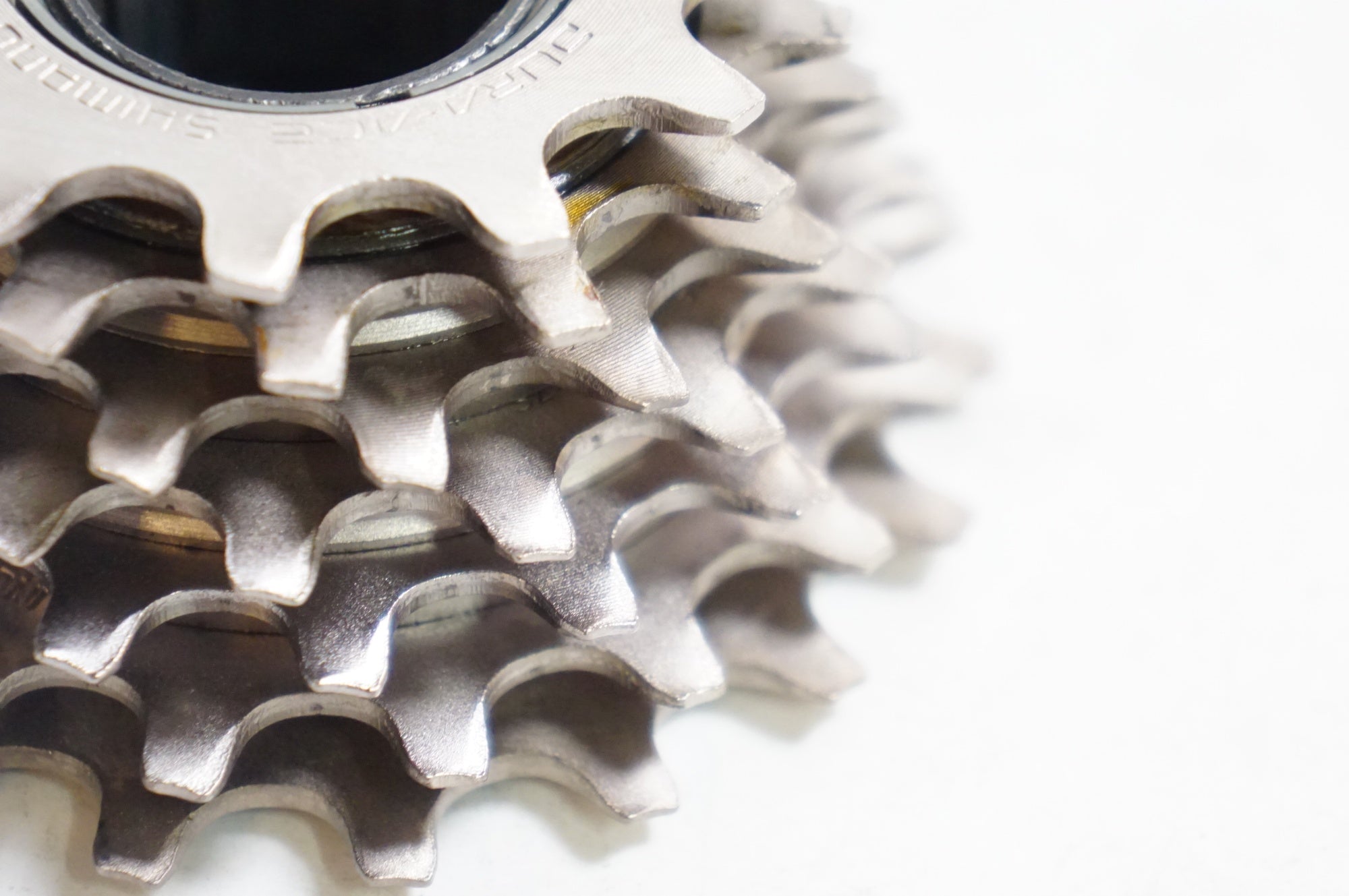SHIMANO 「シマノ」 DURA-ACE MF-7400-7 ボスフリー 12-18T スプロケット / 熊谷本店