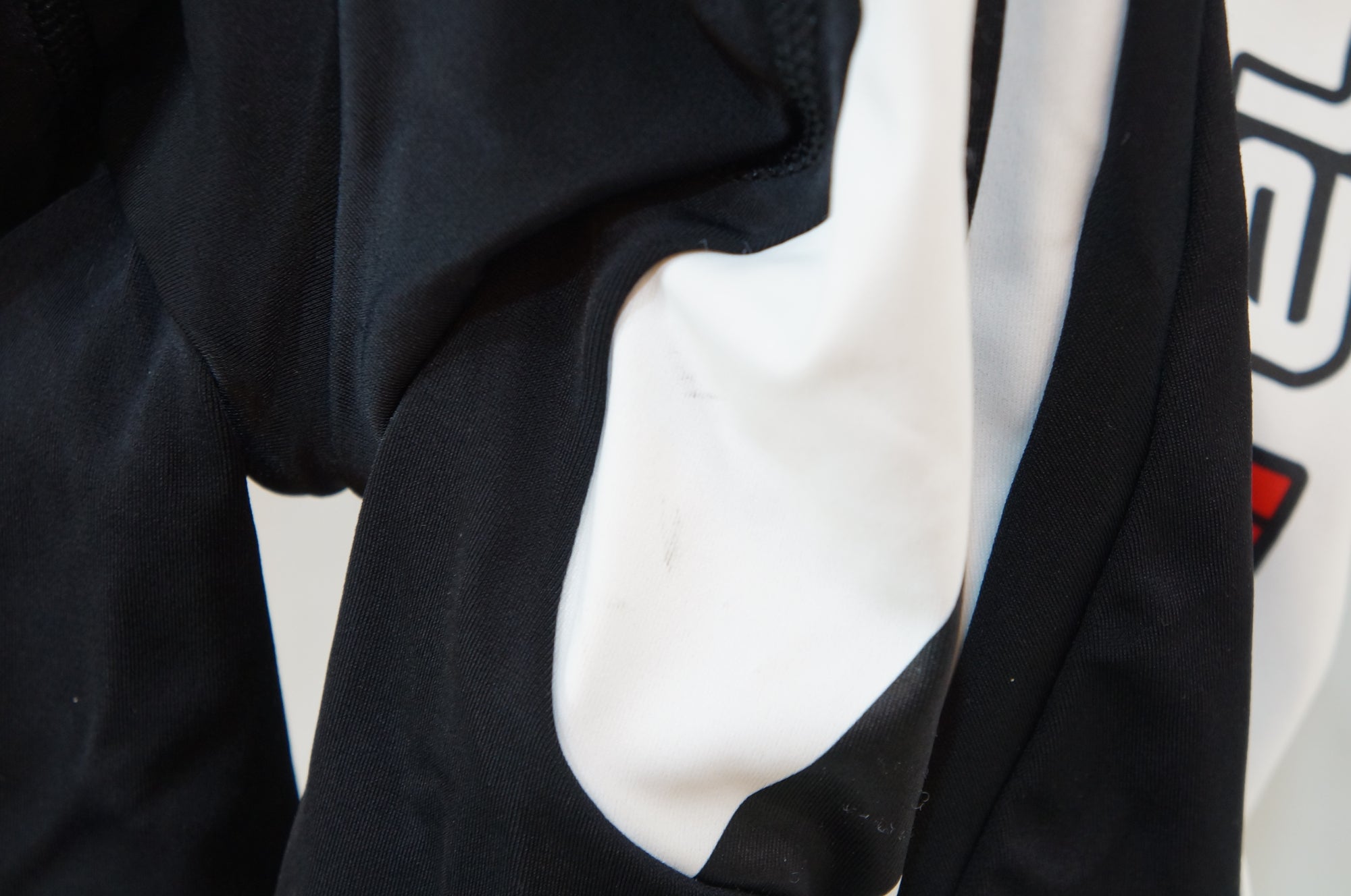 CASTELLI 「カステリ」 Mサイズ ビブショーツ/ バイチャリ浦和ベース