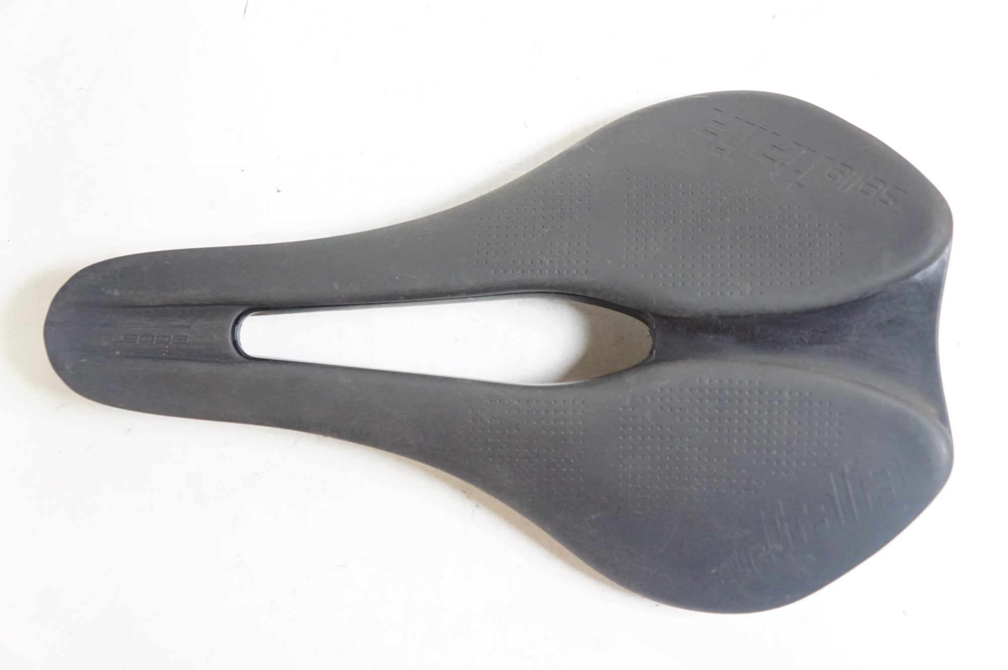 SELLE ITALIA 「セライタリア」 NOVUS BOOST EVO FEC ALLOY SUPERFLOW サドル / 熊谷本店