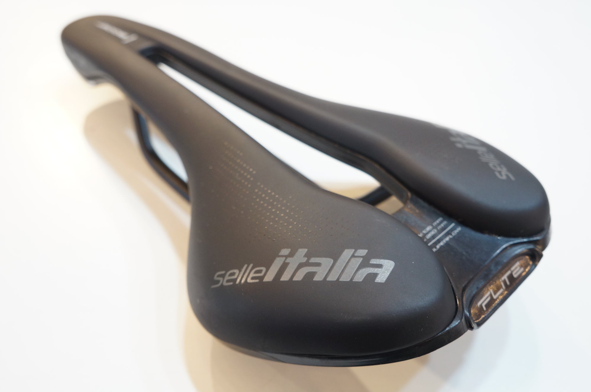 SELLE ITALIA 「セライタリア」 FLITE BOOST サドル / バイチャリ浦和