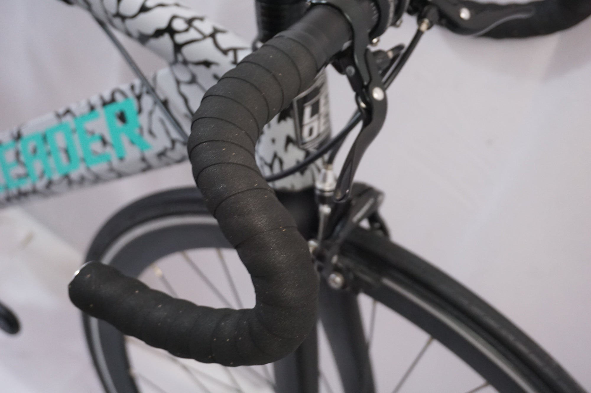 LEADER BIKES 「リーダーバイク」 735TR ATOMS 2019年モデル ピスト