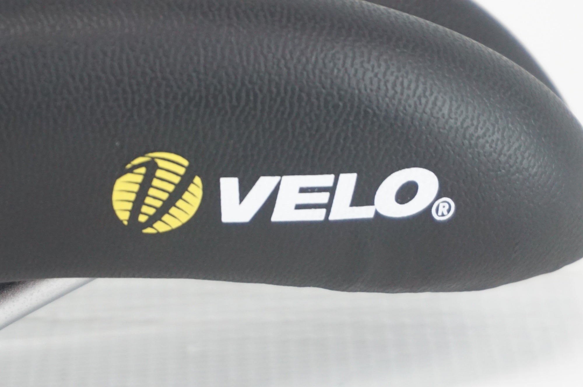 VELO 「ベロ」 サドル / 阪急塚口店
