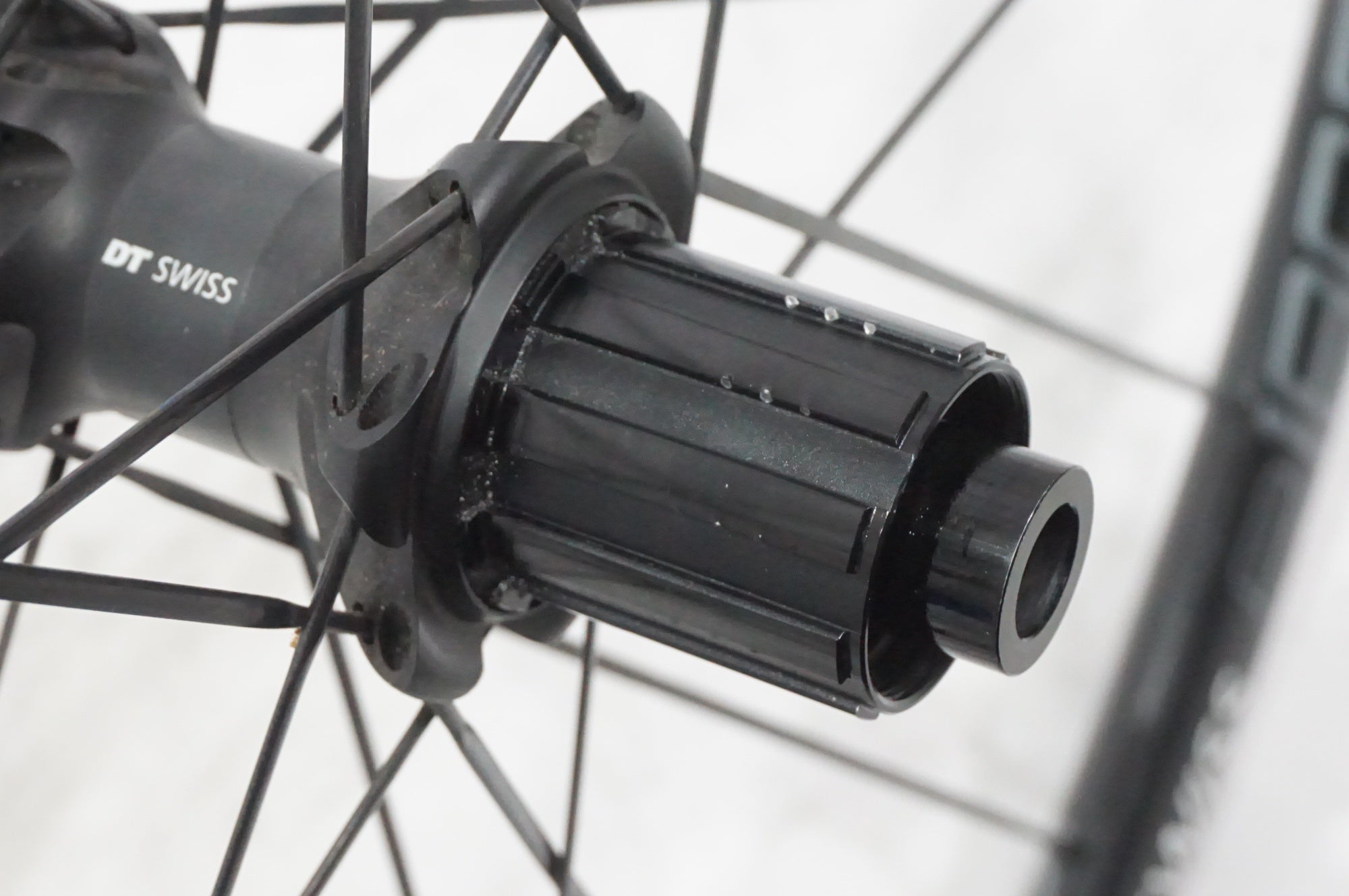 DT SWISS 「ディーティースイス」 P1800 SPLINE 23 DISC シマノ11速 ホイールセット / AKIBA店