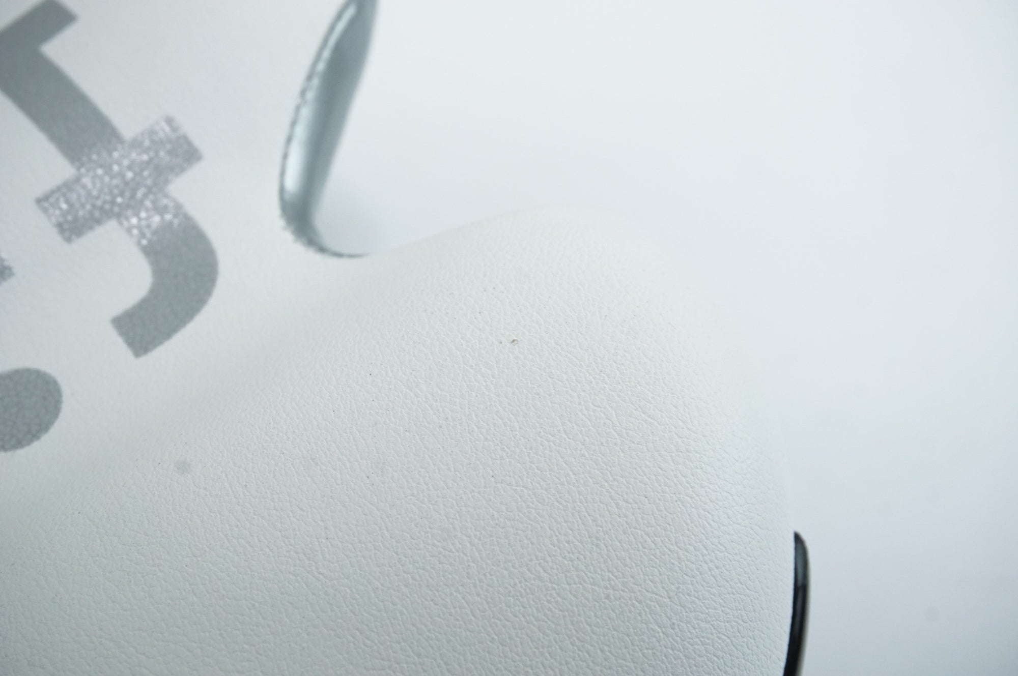 FIZIK 「フィジーク」 ALIANTE VERSUS K:IUM 259g サドル / 中目黒店