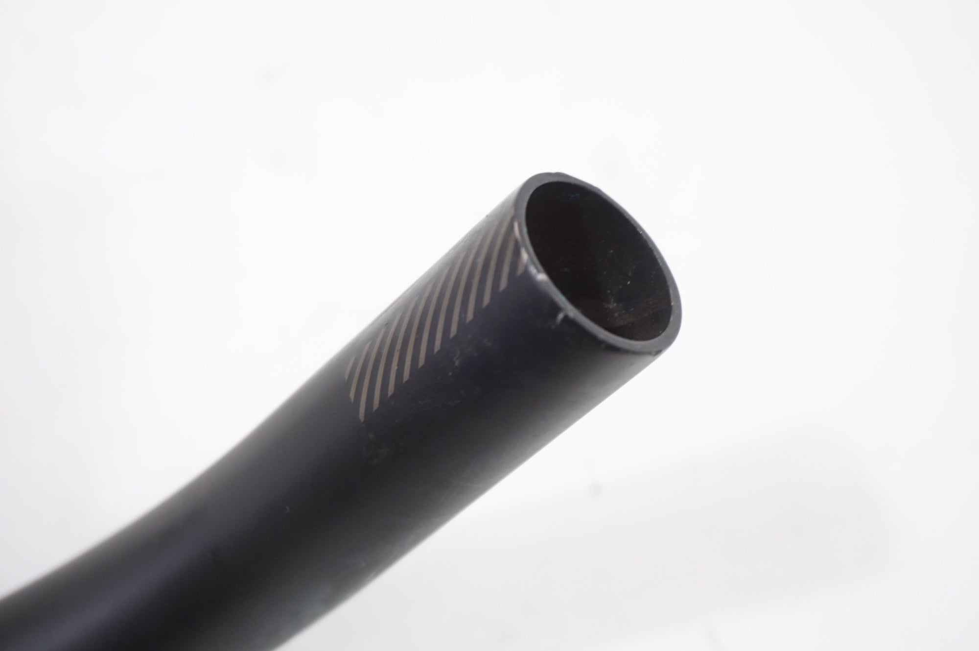 BONTRAGER 「ボントレガー」 XXX AERO VR-CF Φ31.8 400mm ハンドル / 世田谷店