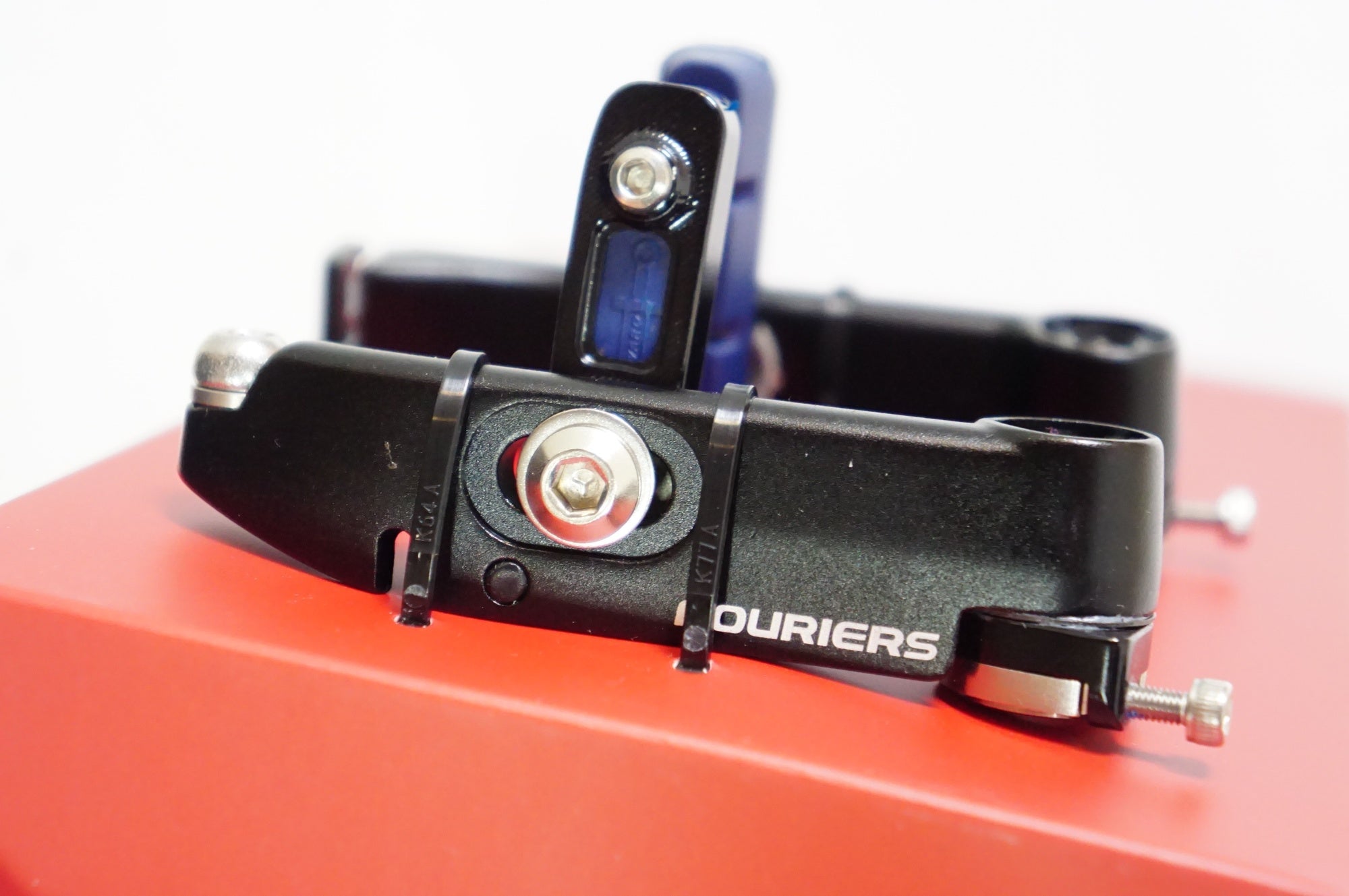 FOURIERS 「フォーリアーズ」 BR-S005 (GIANT PROPEL用) エアロVブレーキ / 熊谷本店