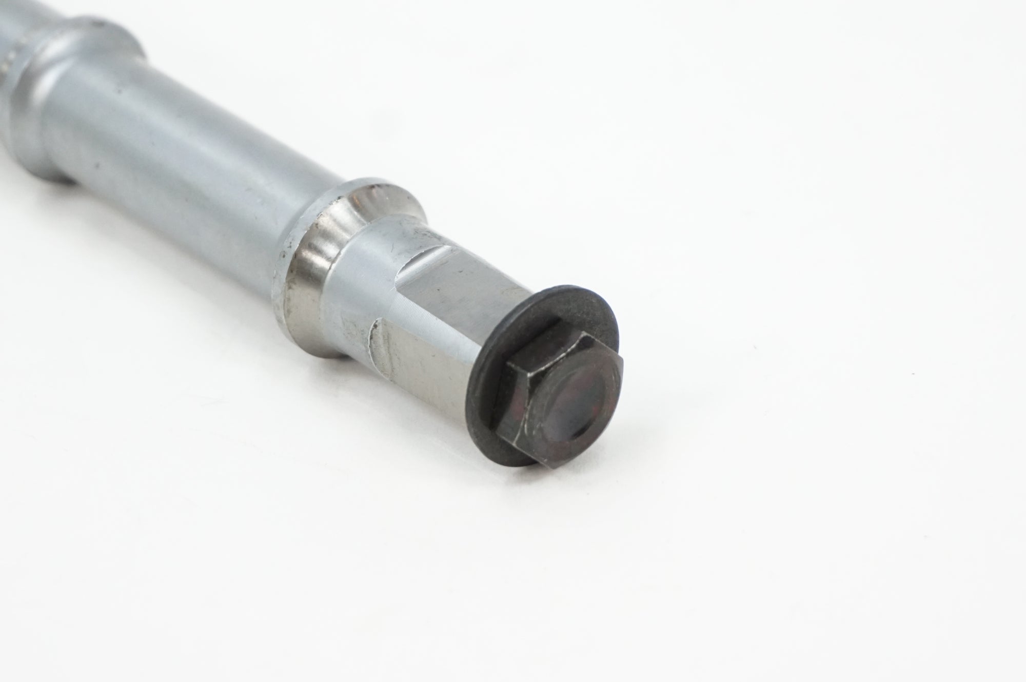 SUGINO 「スギノ」 75 MS-70 MW-70LP NJS ボトムブラケット シャフトのみ / 川越店