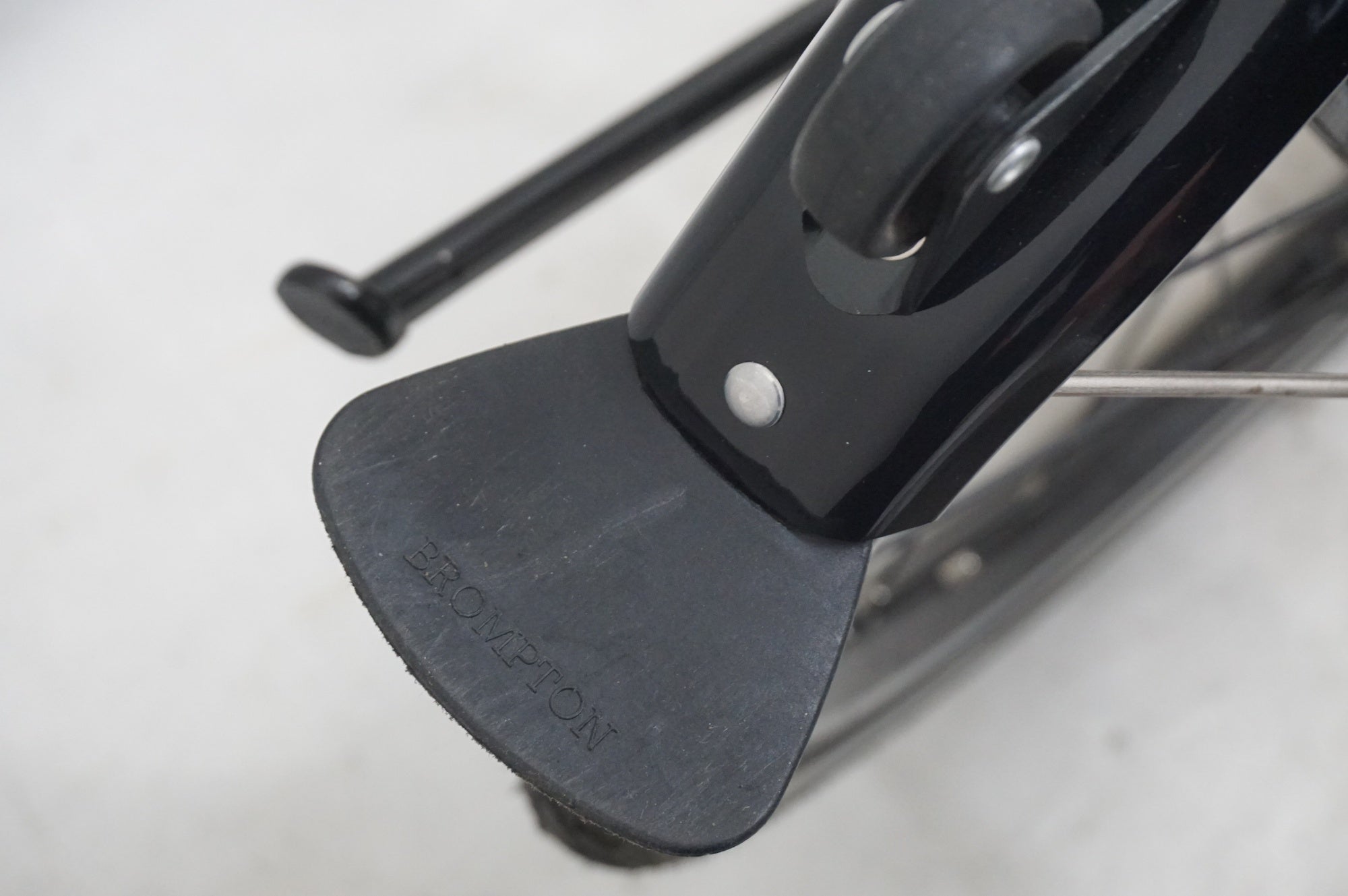 BROMPTON 「ブロンプトン」 C LINE EXPLORE MID FLAME LACQUER 2023年モデル 16インチ 折り畳み自転車 / 福岡店