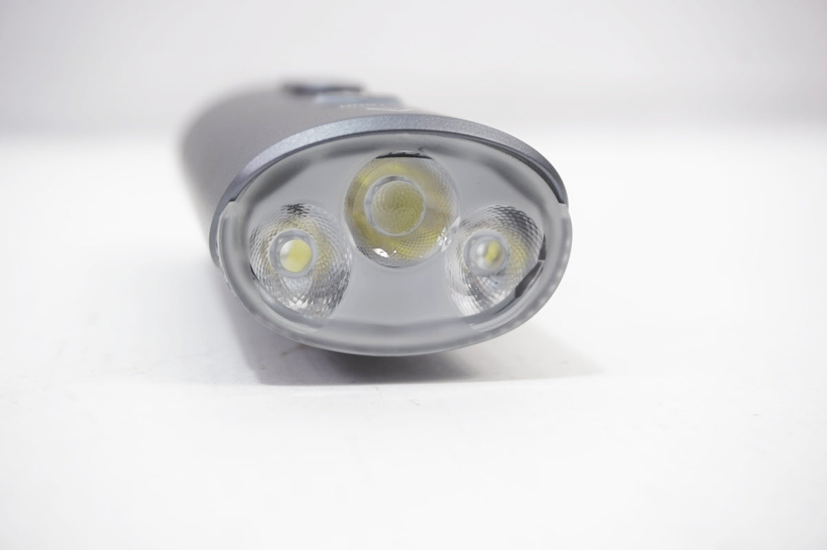 IGPSPORT 「アイジーピースポーツ」 VS1800 フロントライト / バイチャリ世田谷店