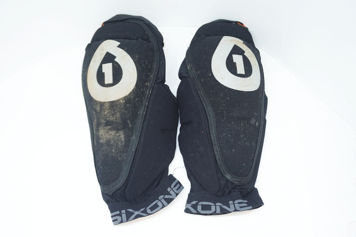 SIXSIXONE 「シックスシックスワン」 Sサイズ ニープロテクター / 大阪美原北インター店