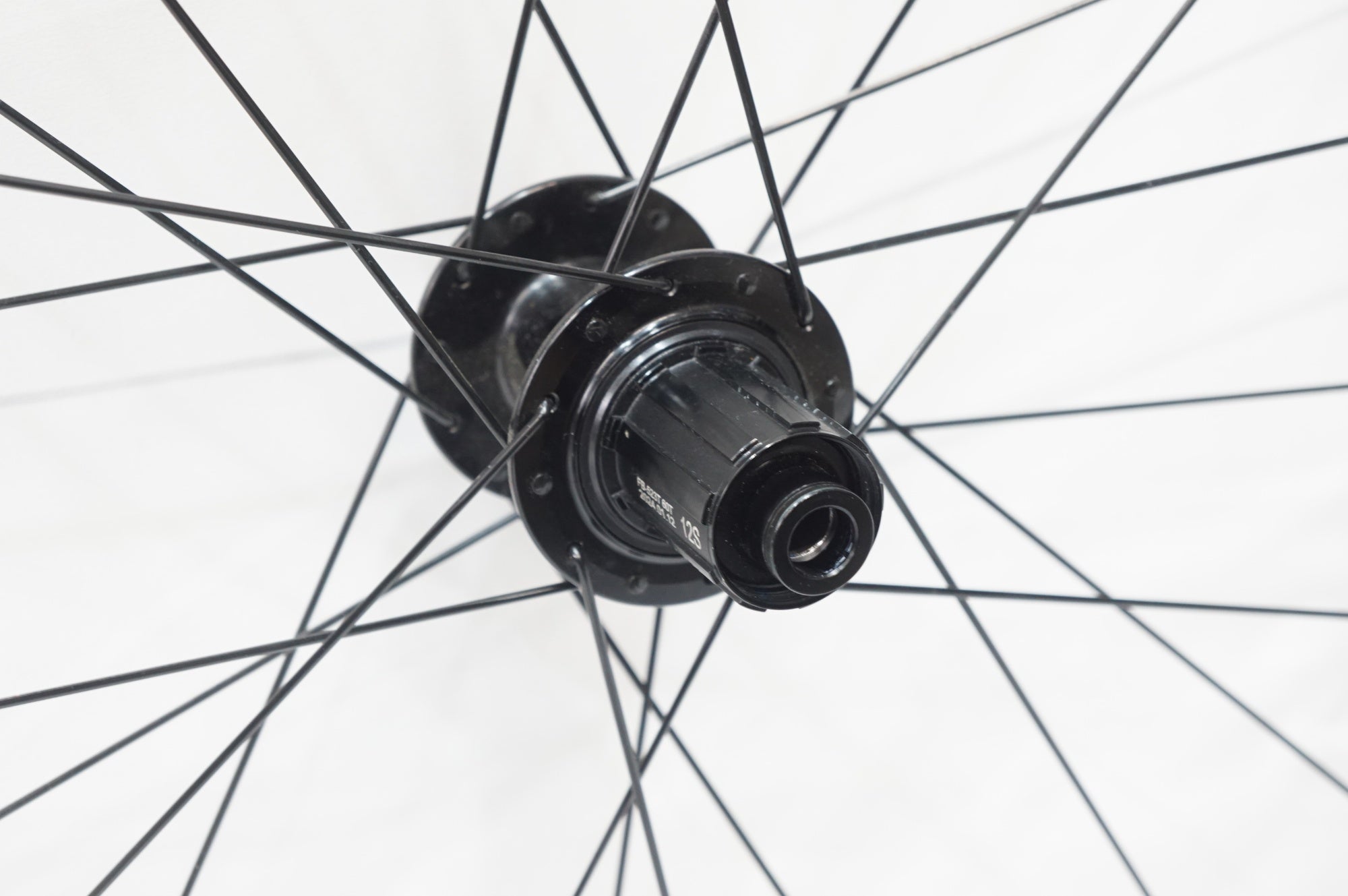 GUSTO 「グスト」 ATTAQUE CARBON DISC 50mm シマノ12速 ホイール