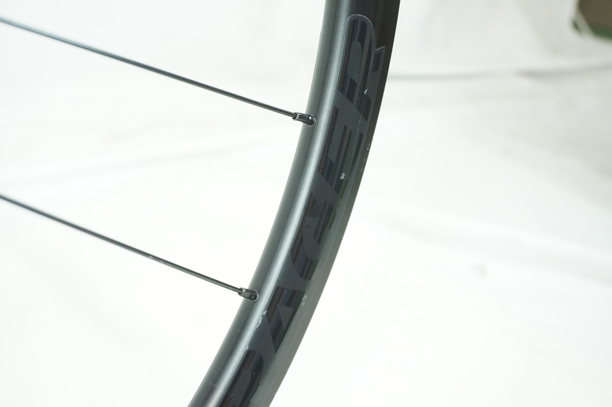 BONTRAGER 「ボントレガー」 AFFINITY TLR DISC SHIMANO 11s ホイール
