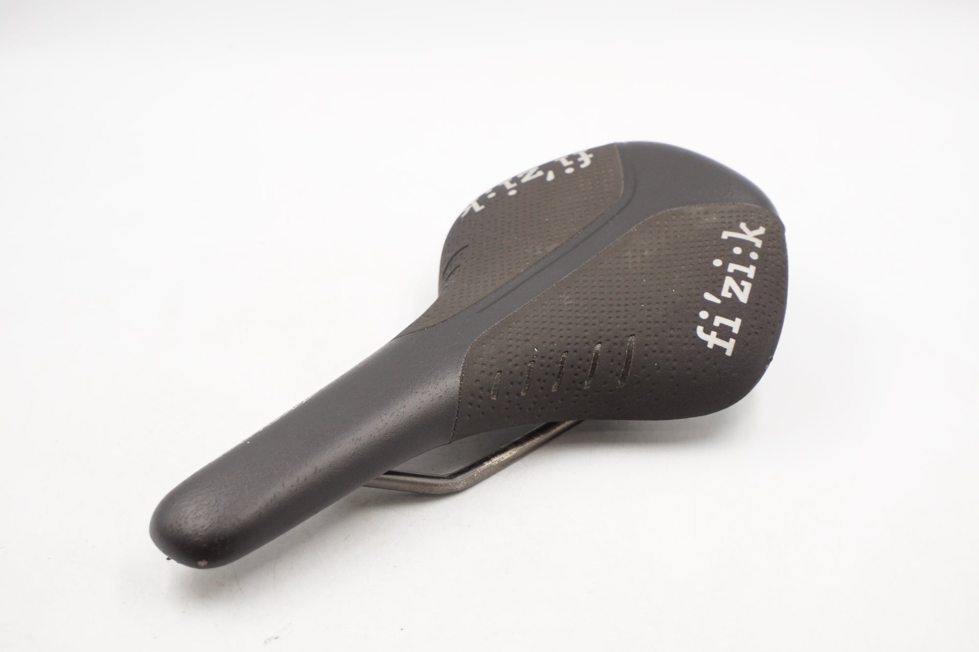 FIZIK 「フィジーク」 ANTARES R3 サドル / 奈良店 ｜ バイチャリ公式