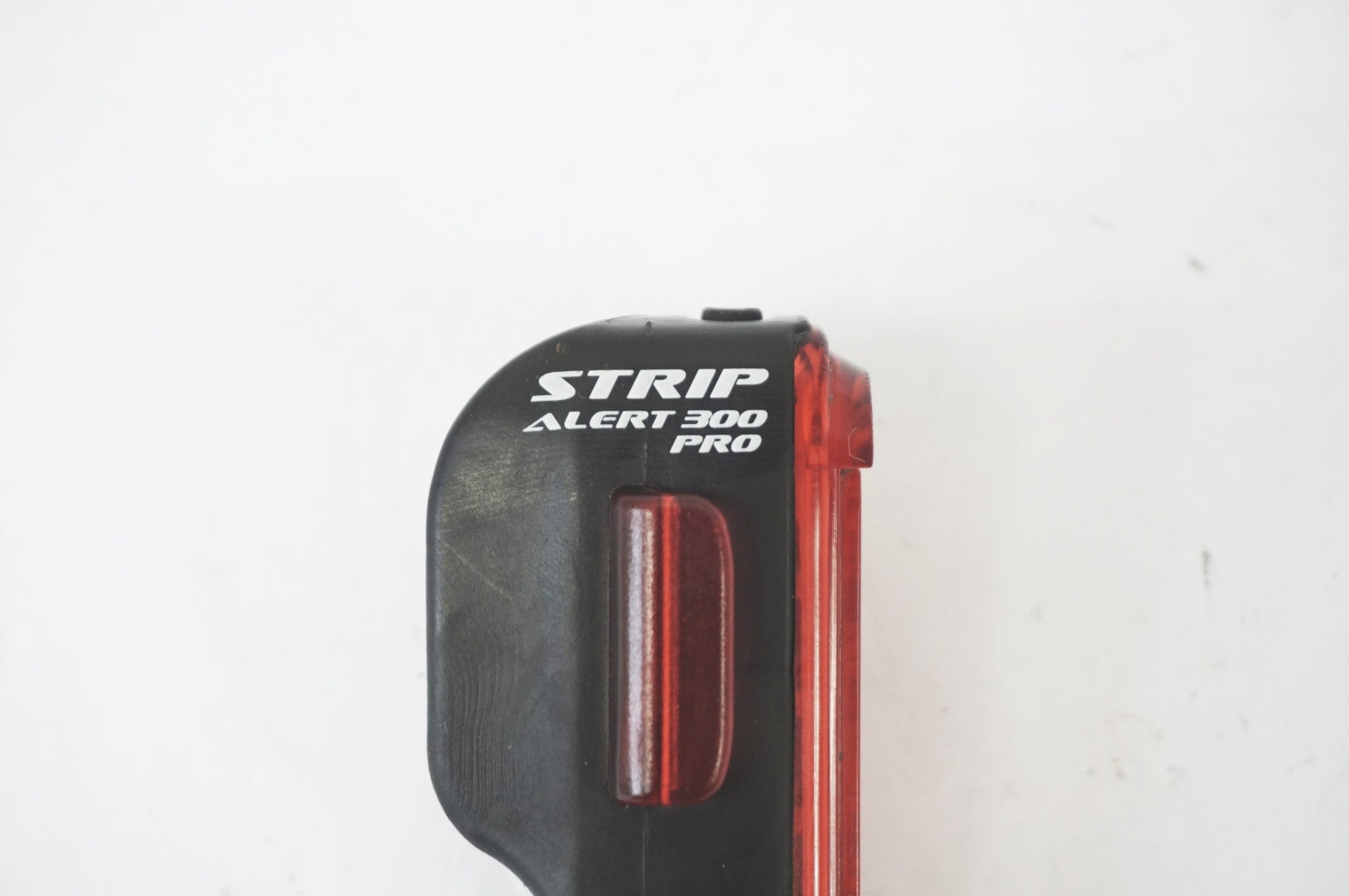 LEZYNE 「レザイン STRIP ALERT 300 PRO リアライト / バイチャリ世田谷店