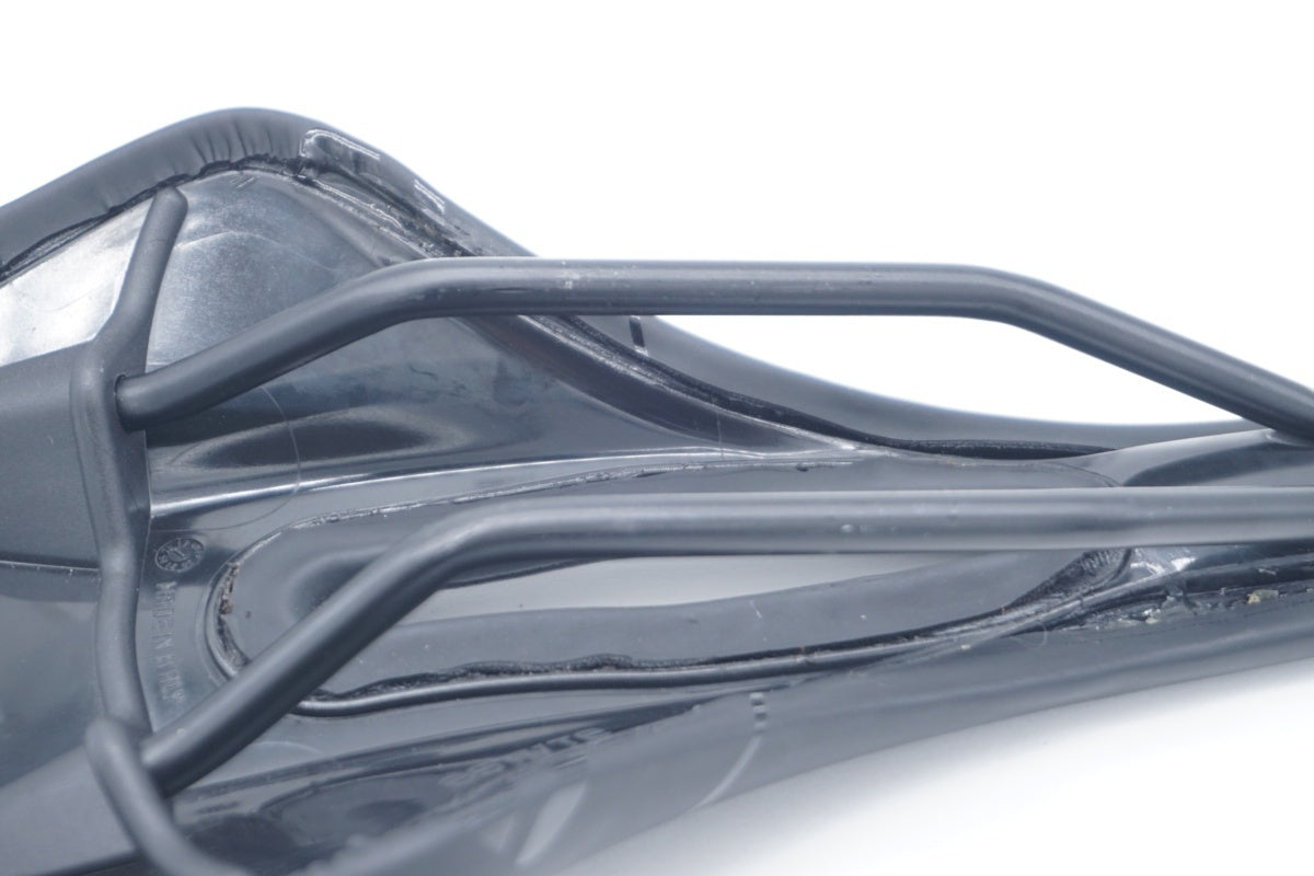 ASTUTE 「アスチュート」 STAR サドル / 滋賀大津店