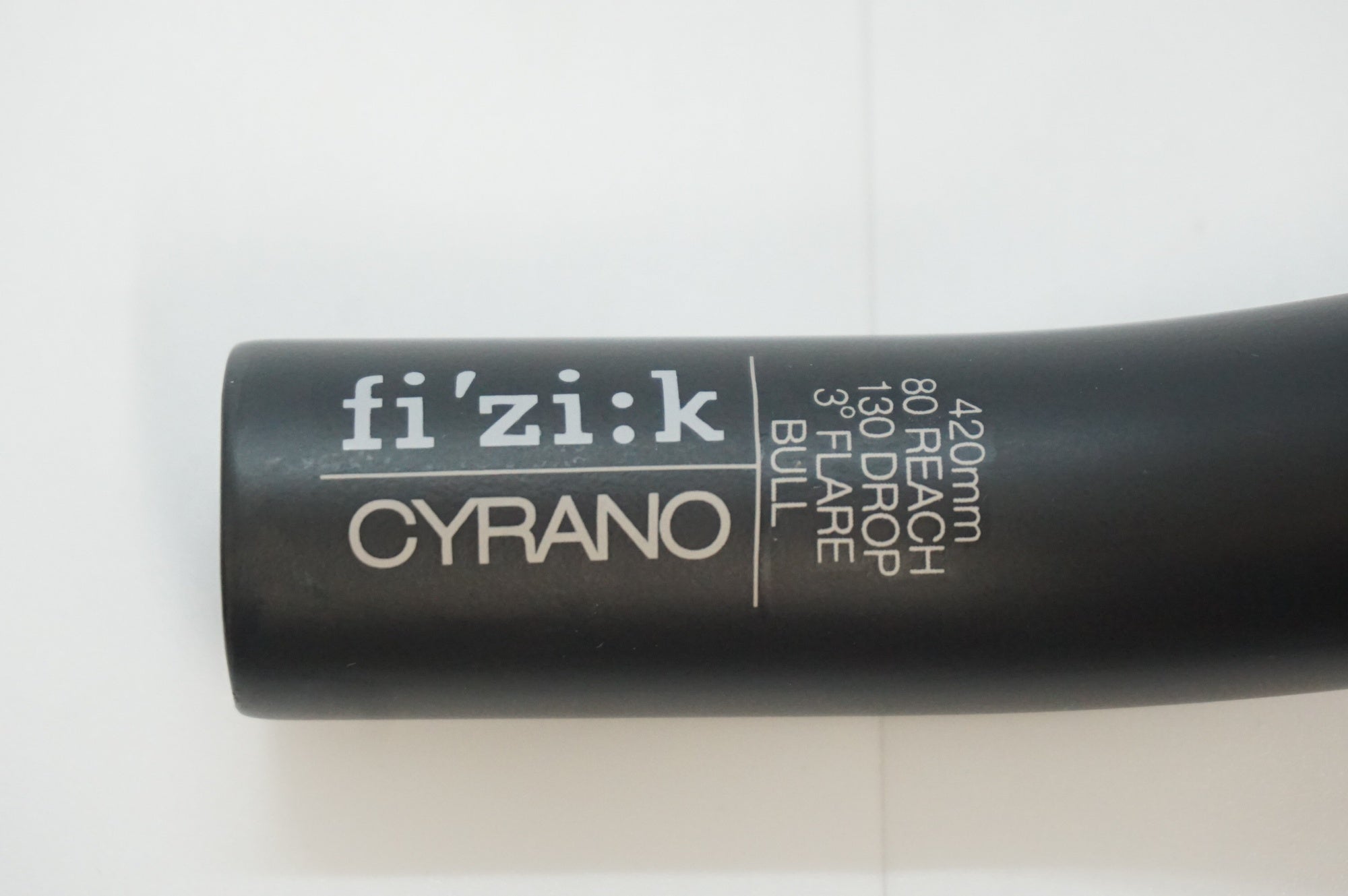 FIZIK 「フィジーク」 CYRANO 00 FOR BULL φ31.8 420mm ハンドル / 福岡アイランドシティ店