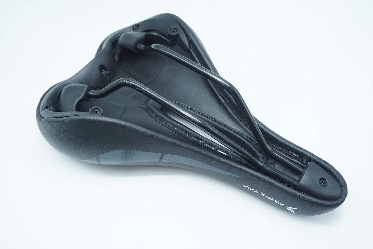 FMFXTRA「エフエムエフエクストラ」 サドル/ 京都西院店