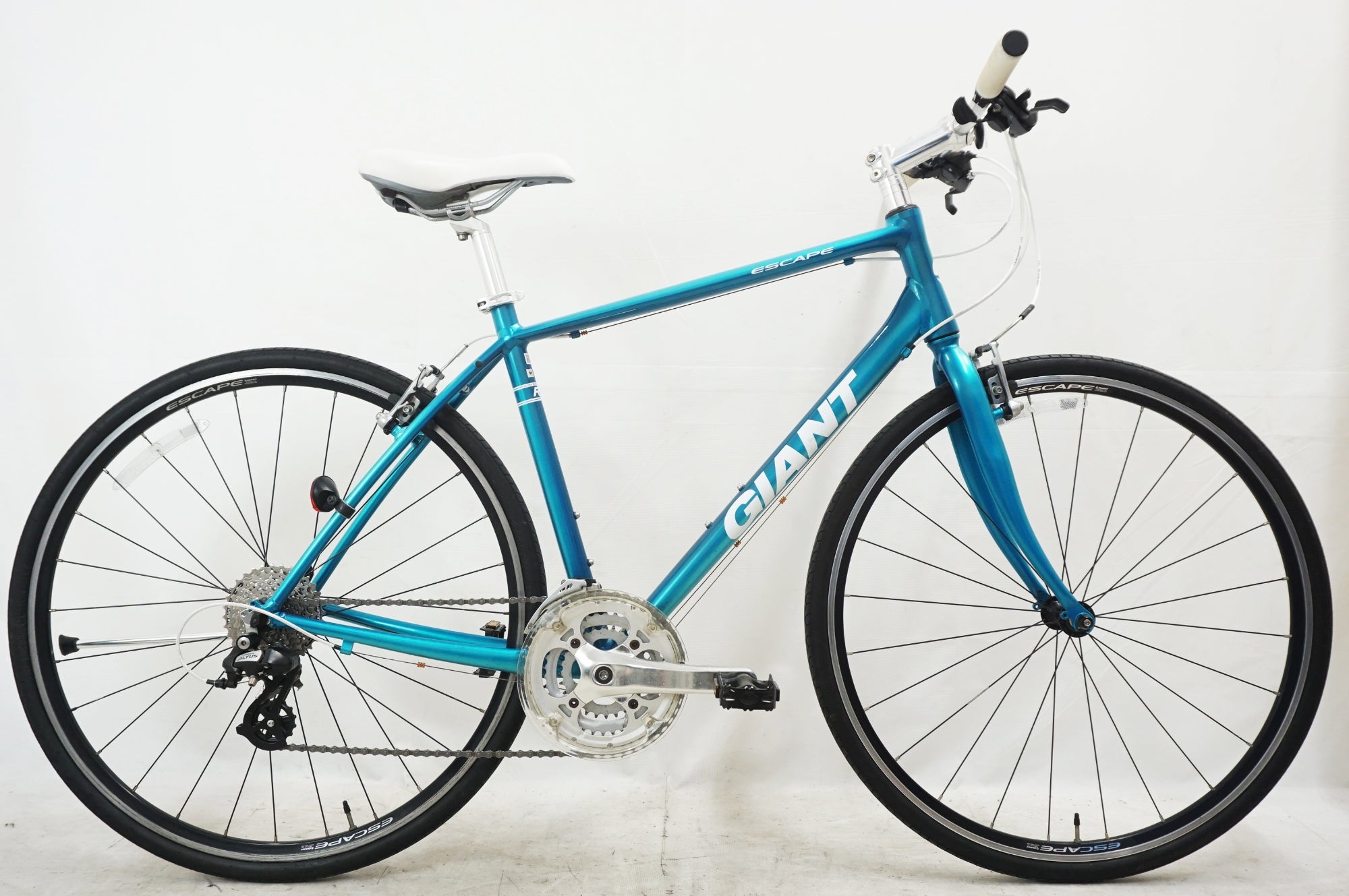 GIANT 「ジャイアント」 ESCAPE R3 2019年モデル クロスバイク / 福岡店
