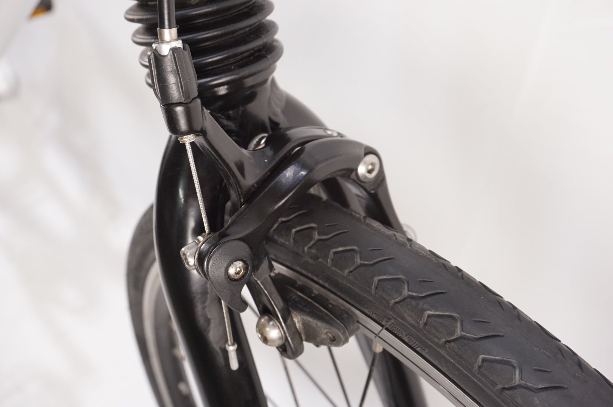 LOUIS GARNEAU 「ルイガノ」 EASEL SS 2023年モデル 20インチ ミニベロ / 中目黒店