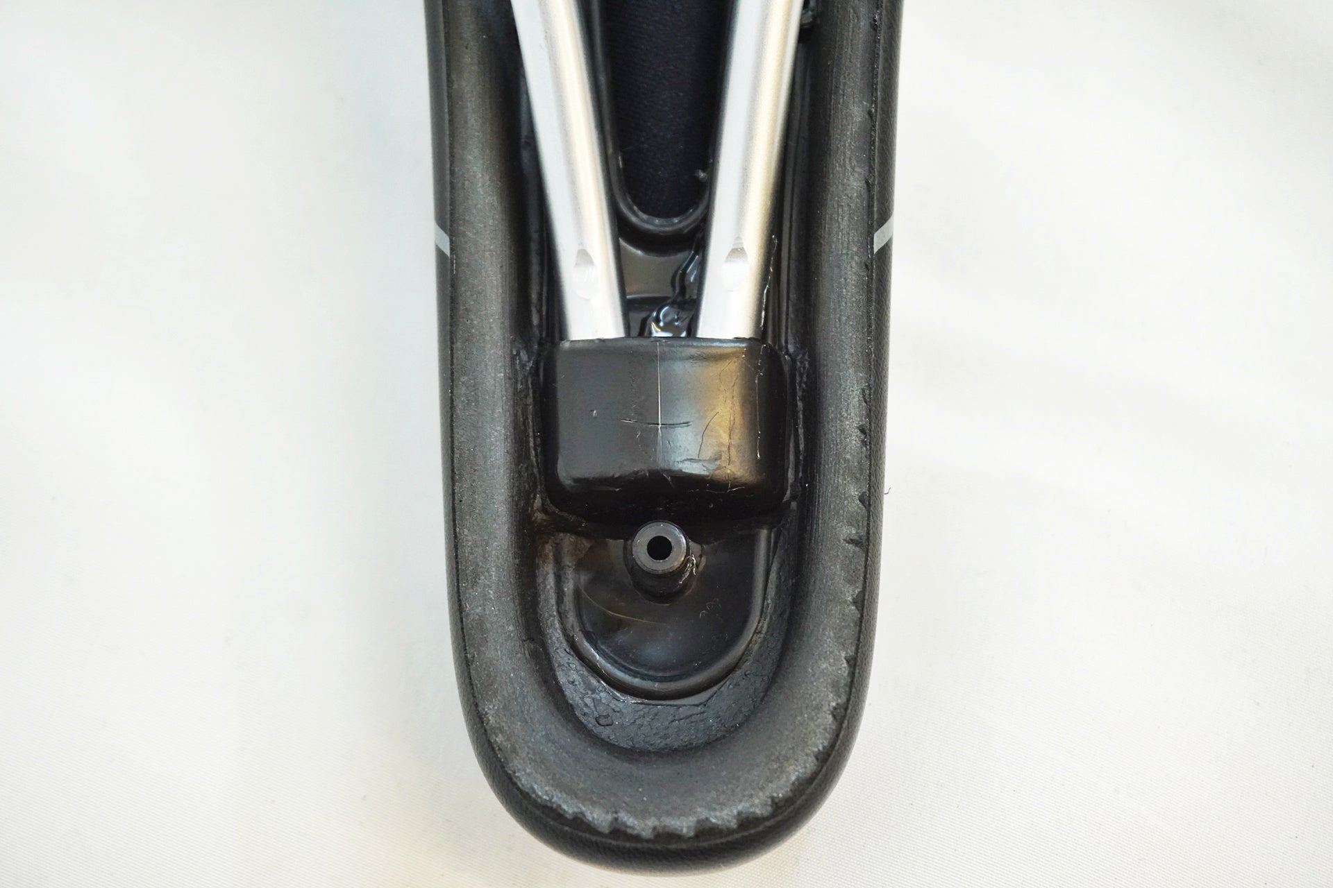 VELO 「ベロ」 VOAM GLIDE サドル / 有明ガーデン店