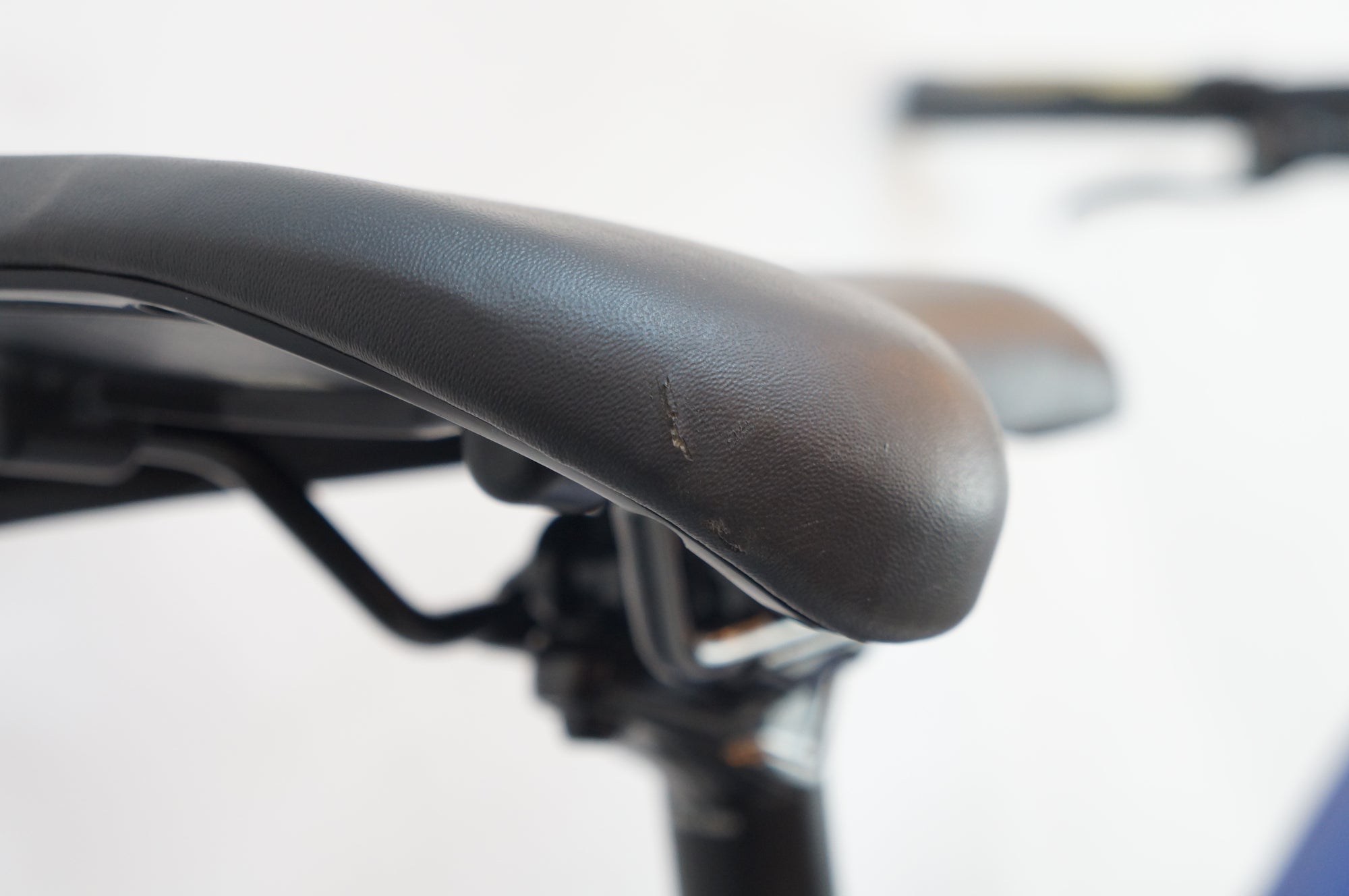 TREK 「トレック」 FX3 GEN4 DISC 2024年モデル クロスバイク