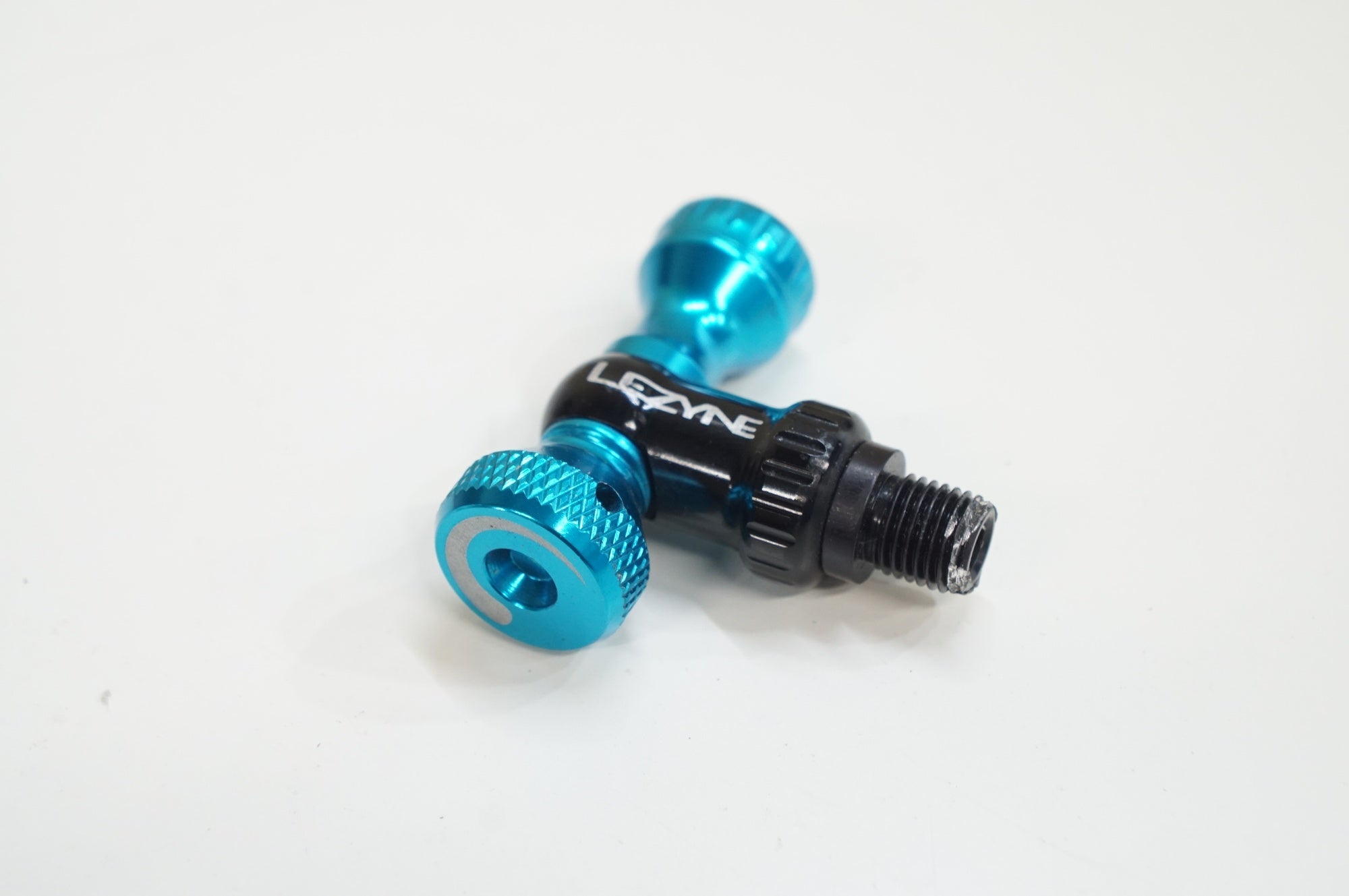 LEZYNE 「レザイン」 CONTROL DRIVE 16G インフレーター / 大宮店