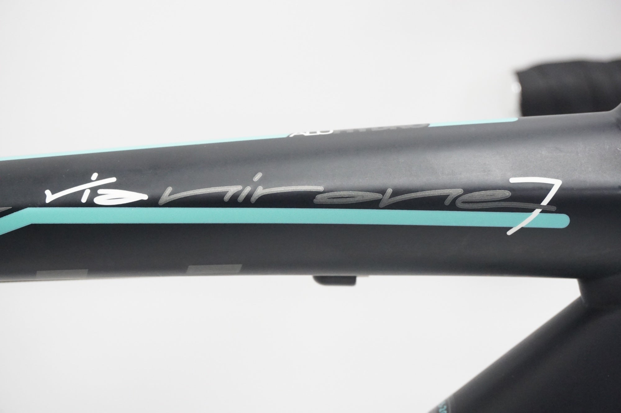 BIANCHI 「ビアンキ」 VIA NIRONE 7 2015年頃モデル ロードバイク BIANCHI 「ビアンキ」 VIA NIRONE 7 2015年頃モデル ロードバイク
