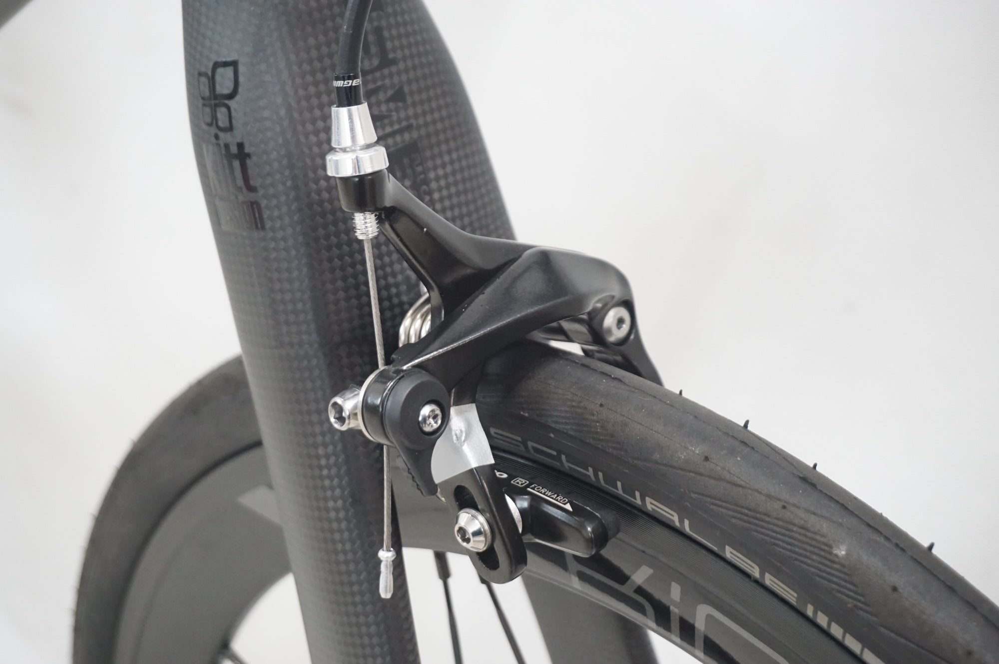 TERN 「ターン」 SURGE PRO 2023年モデル 20インチ ミニベロ / 福岡店