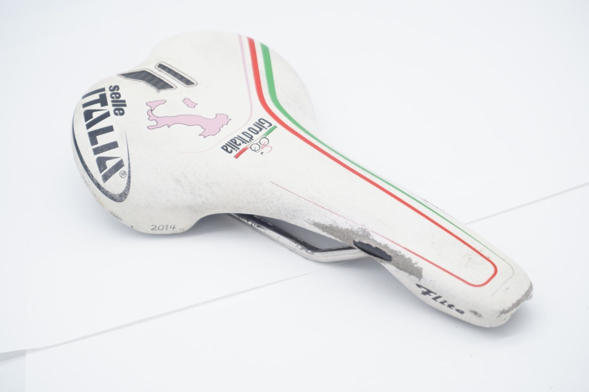 SELLE ITALIA 「セラ イタリア」 GIRO DE ITALIA サドル / 滋賀大津店