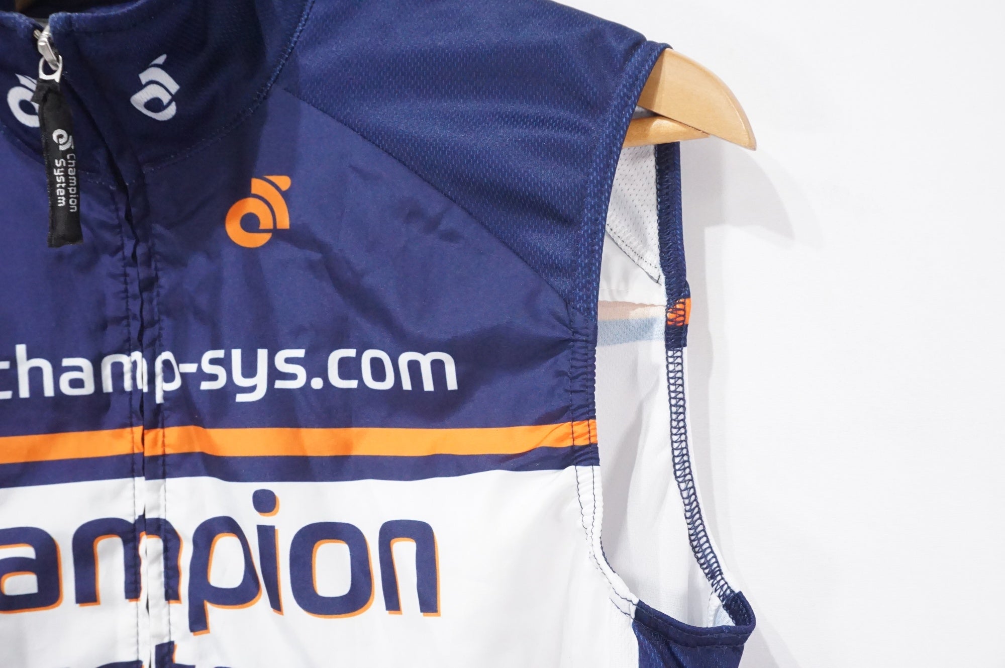 CHAMPION SYSTEM 「チャンピオンシステム」 Mサイズ ベスト  / AKIBA店