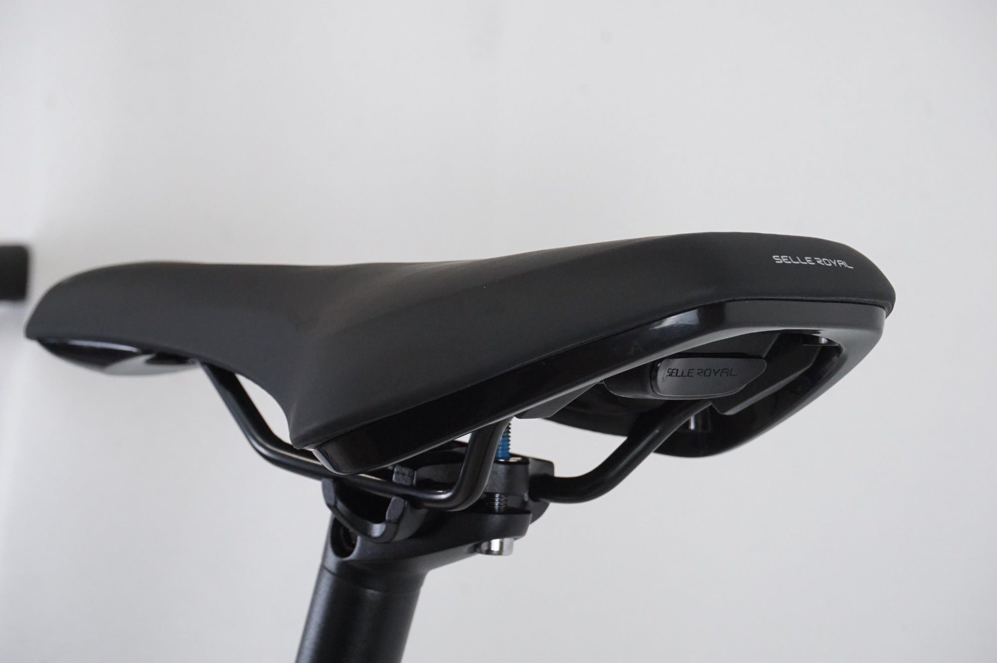 BIANCHI 「ビアンキ」 ROMA3 DISC 2022年モデル 43サイズ クロスバイク