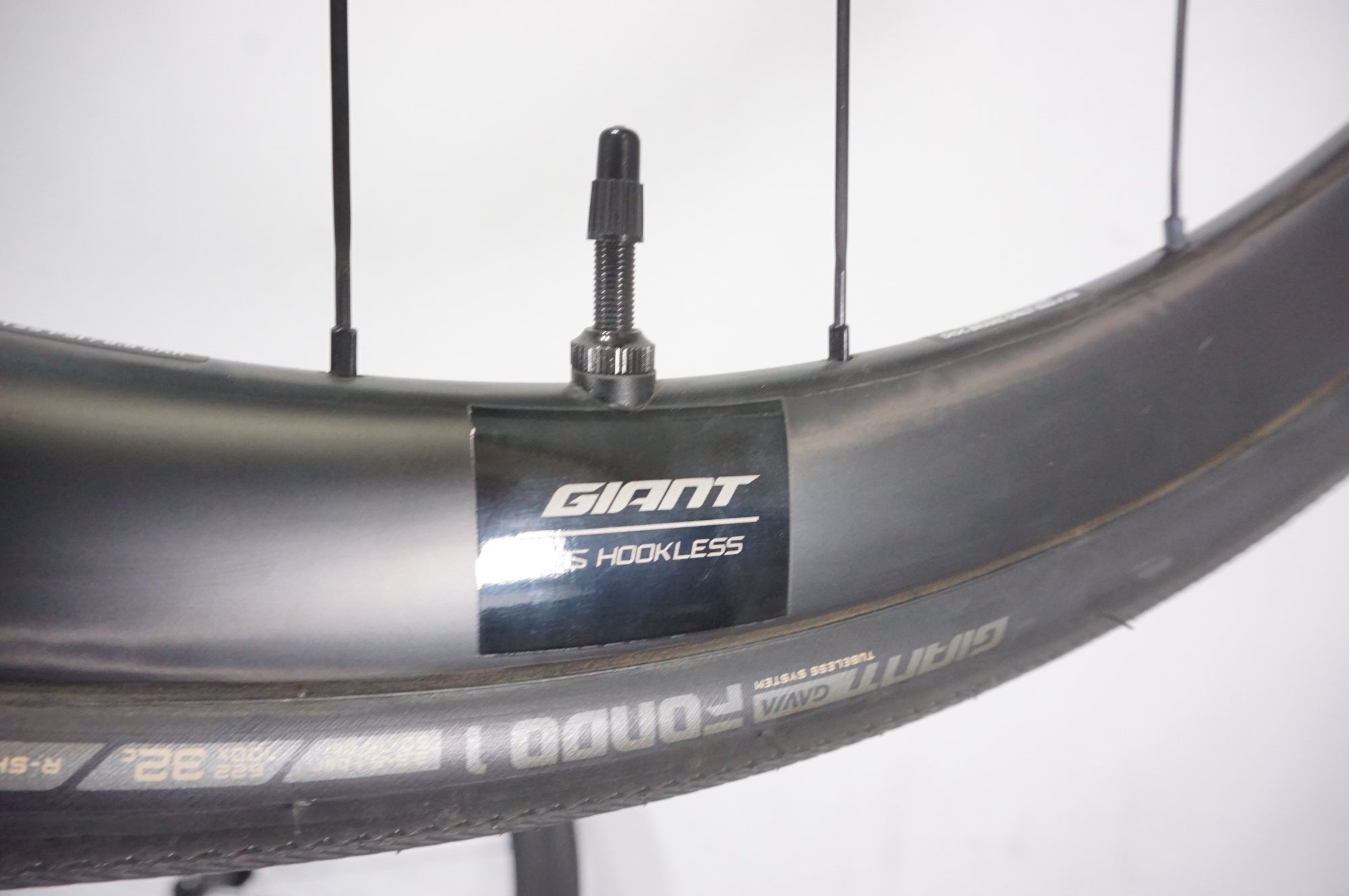 GIANTジャイアント SLR1 36 DISC フックレス カーボン　シマノ GIANTジャイアント SLR1 36 DISC フックレス カーボン シマノ