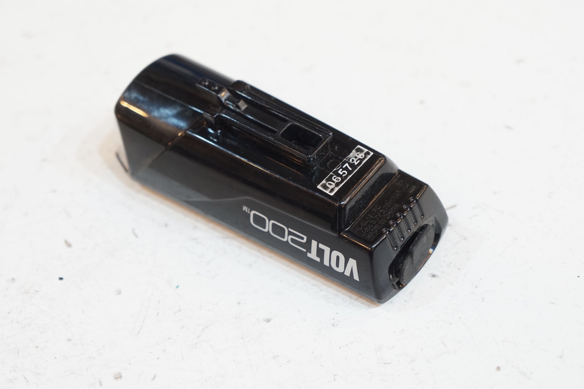 CATEYE 「キャットアイ」 VOLT200 フロントライト / バイチャリ浦和ベース