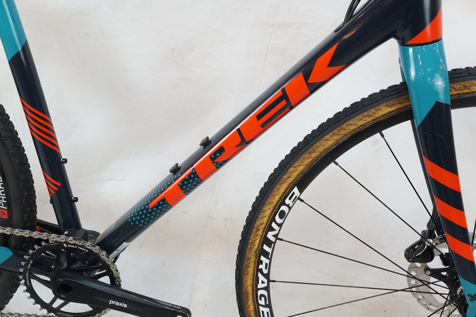 TREK 「トレック」 CROCKETT 5 DISC 2021年モデル ロードバイク