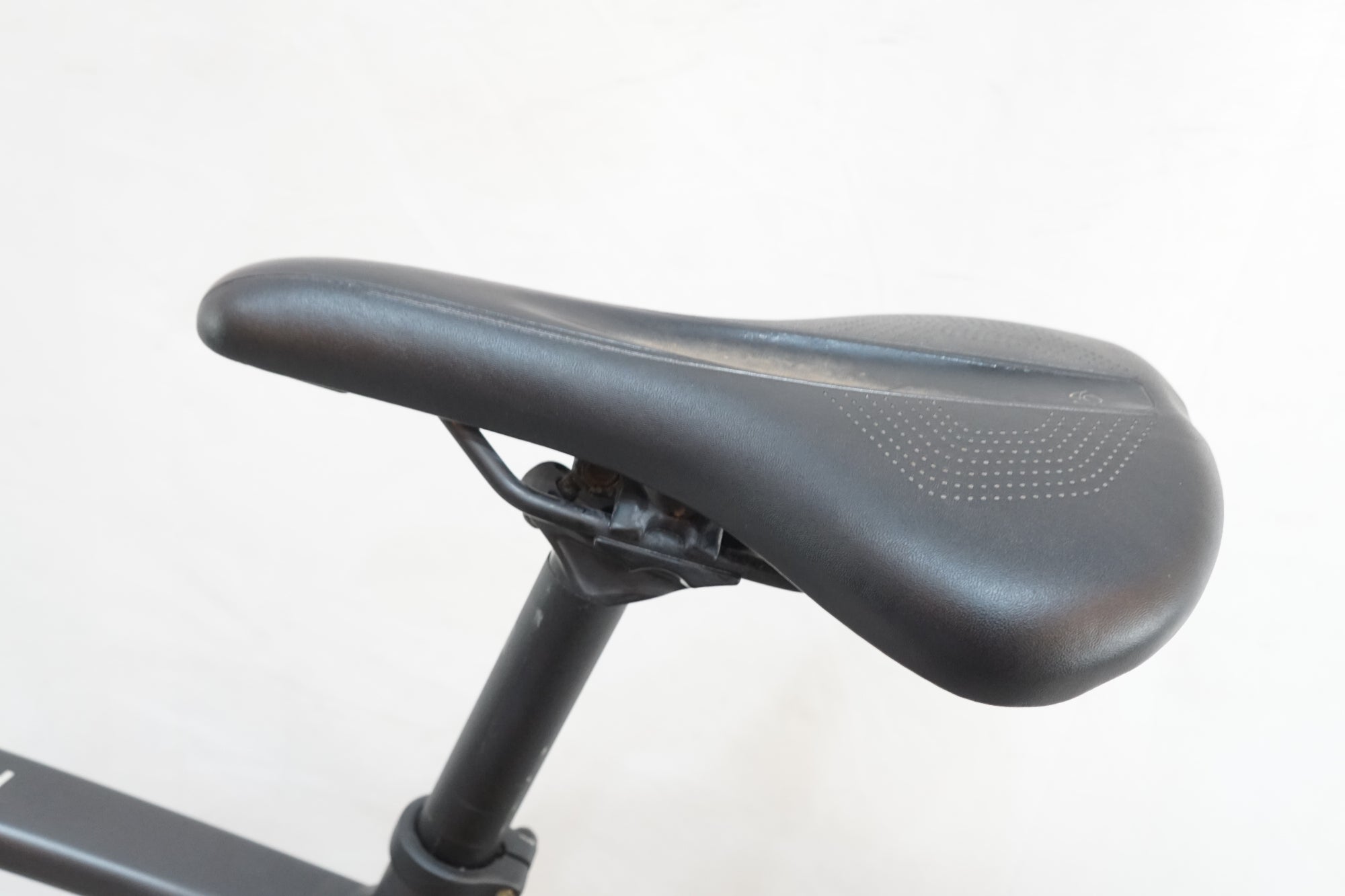 TREK 「トレック」 FX 3 DISC 2023年モデル クロスバイク / バイチャリ浦和ベース