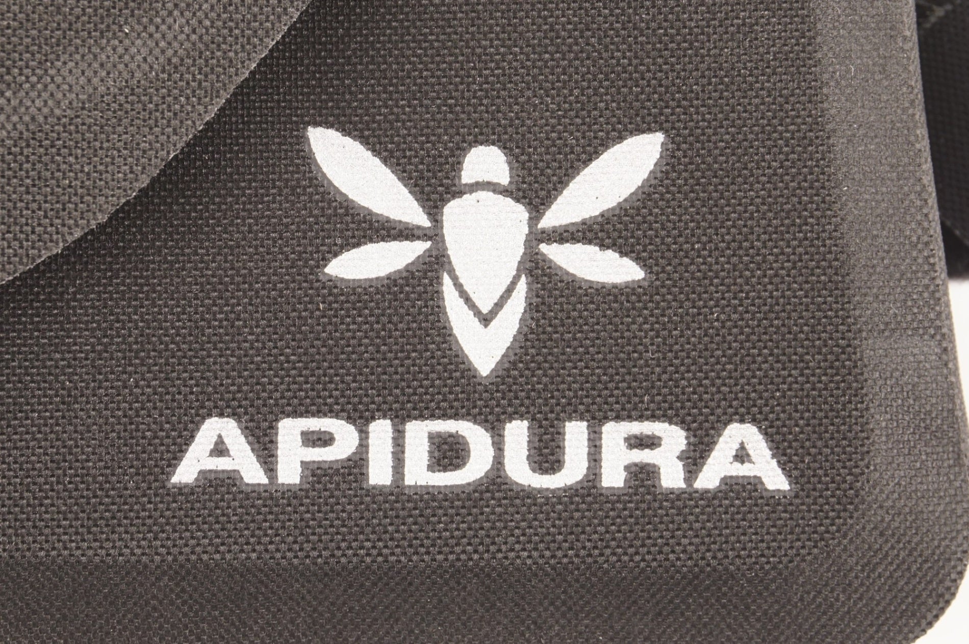 APIDURA 「アピデュラ」 RACING BOLT-ON TOP TUBE PACK トップチューブ