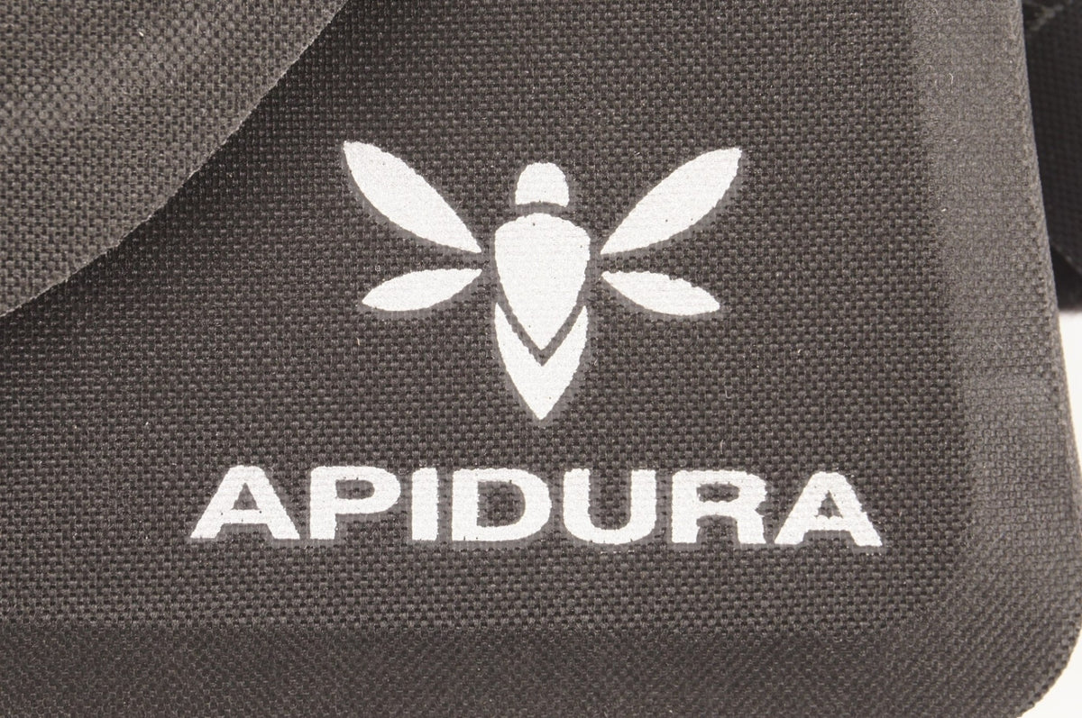 APIDURA 「アピデュラ」 RACING BOLT-ON TOP TUBE PACK トップチューブバッグ / 中目黒店