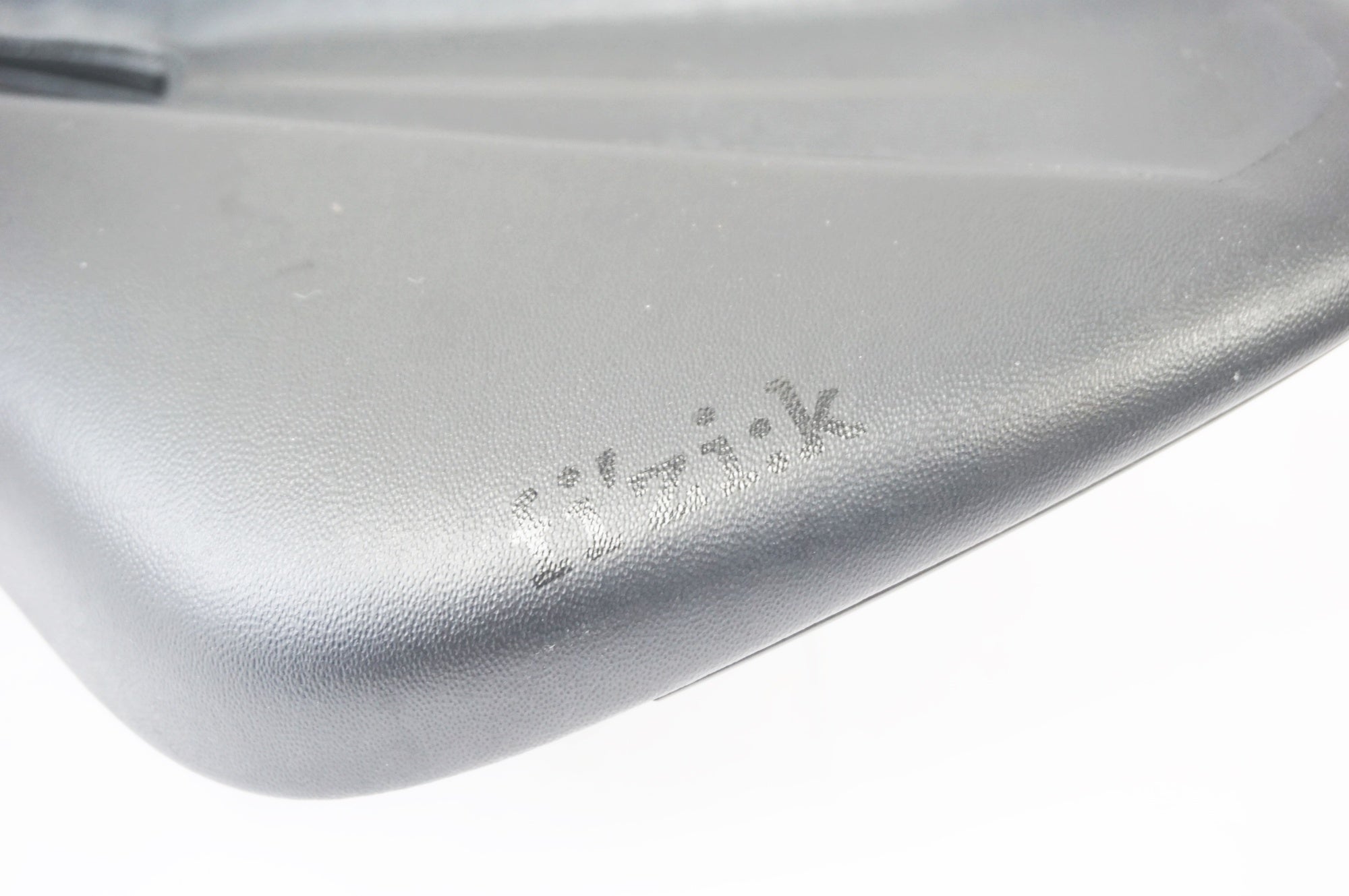 FIZIK 「フィジーク」 ARIONE R3 サドル / バイチャリ世田谷店