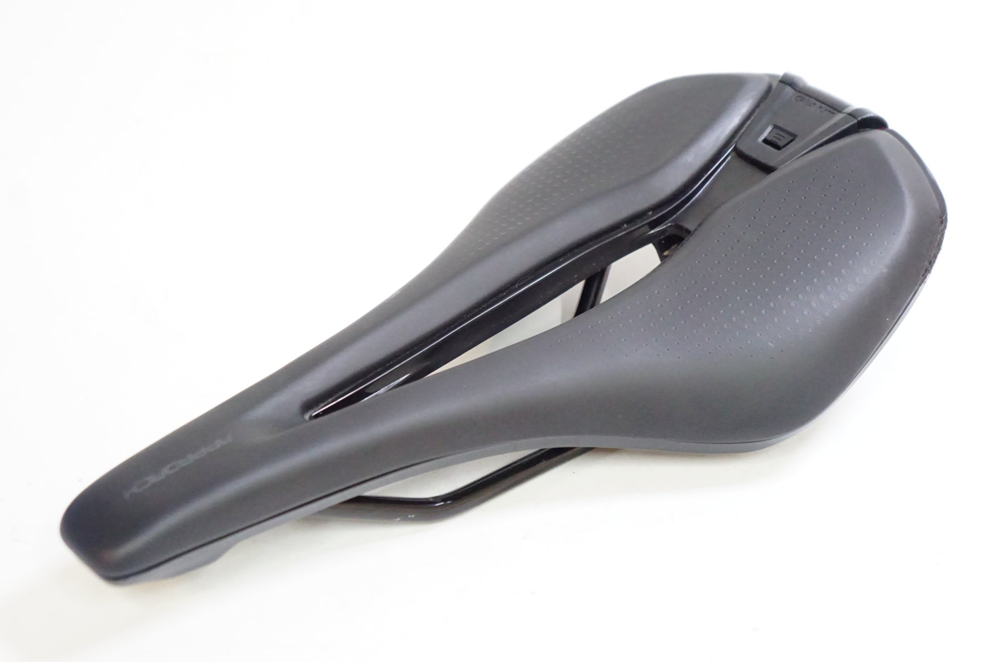 GIANT 「ジャイアント」 APPROACH サドル / 熊谷本店