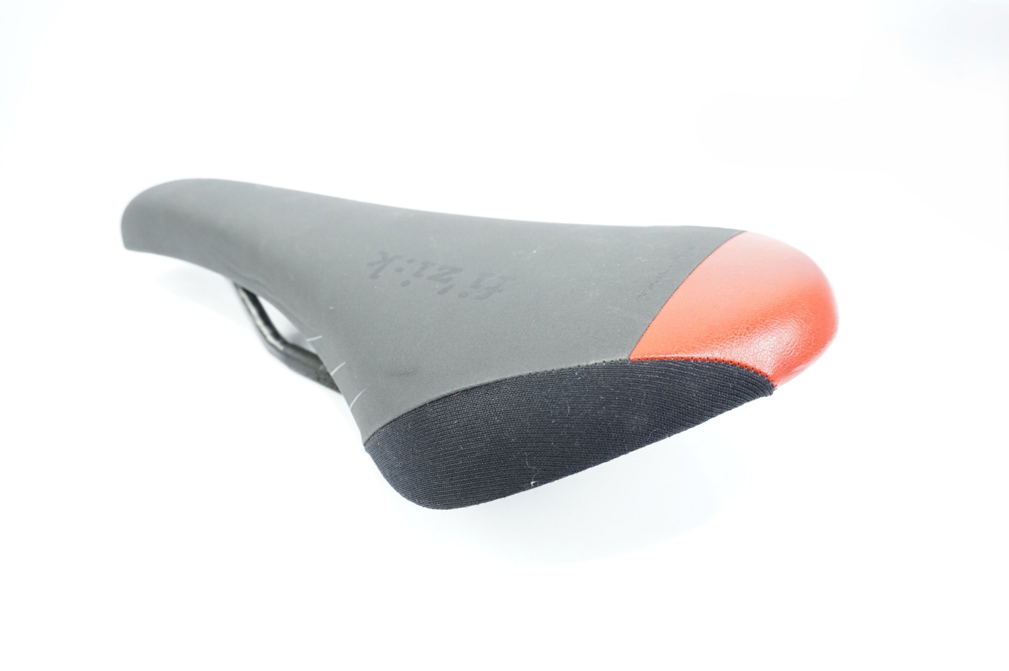 FIZIK 「フィジーク」 GOBI M3 サドル / 中目黒店