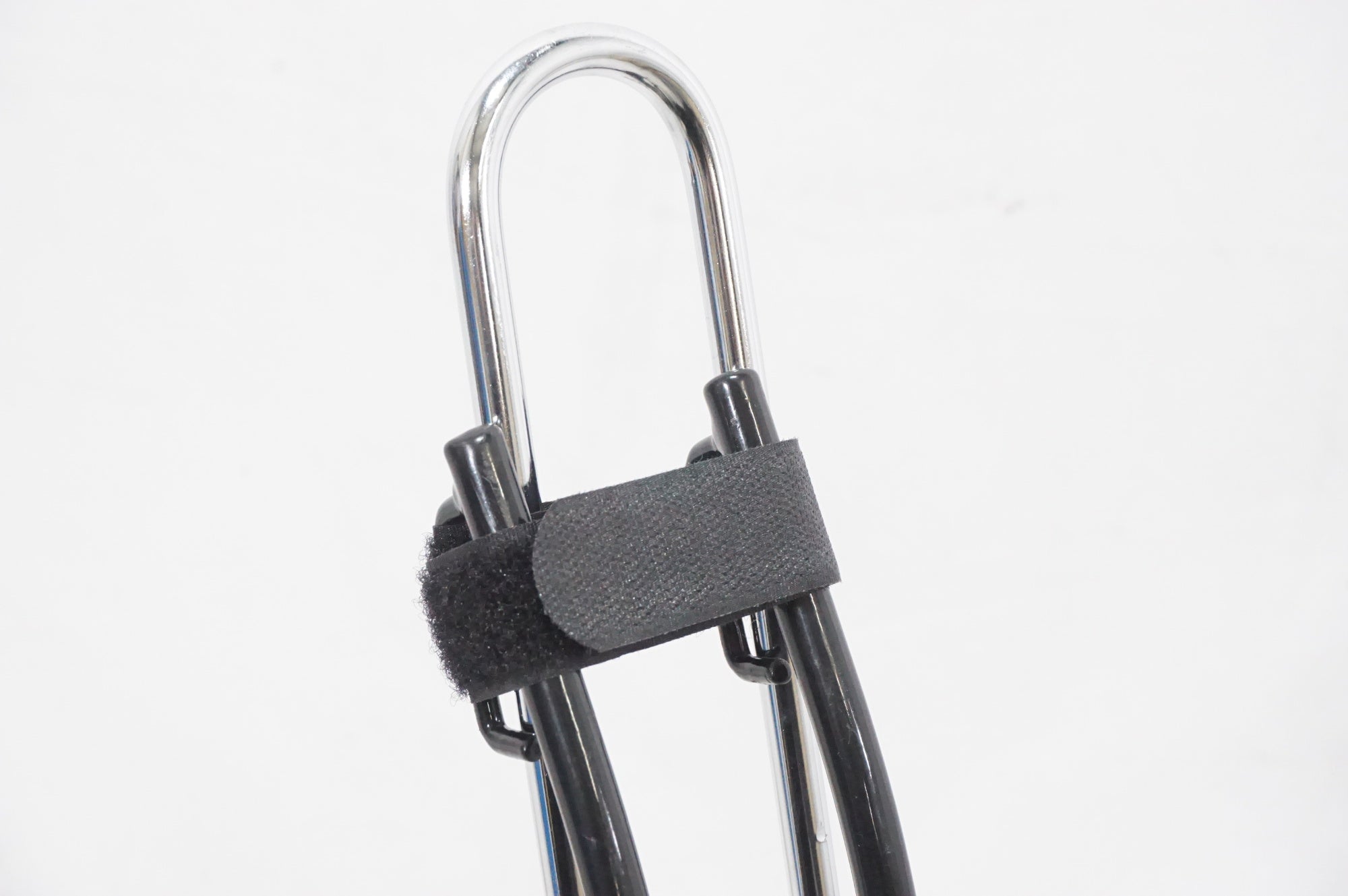 iWA 「イワ」 ディスプレイスタンド / AKIBA店