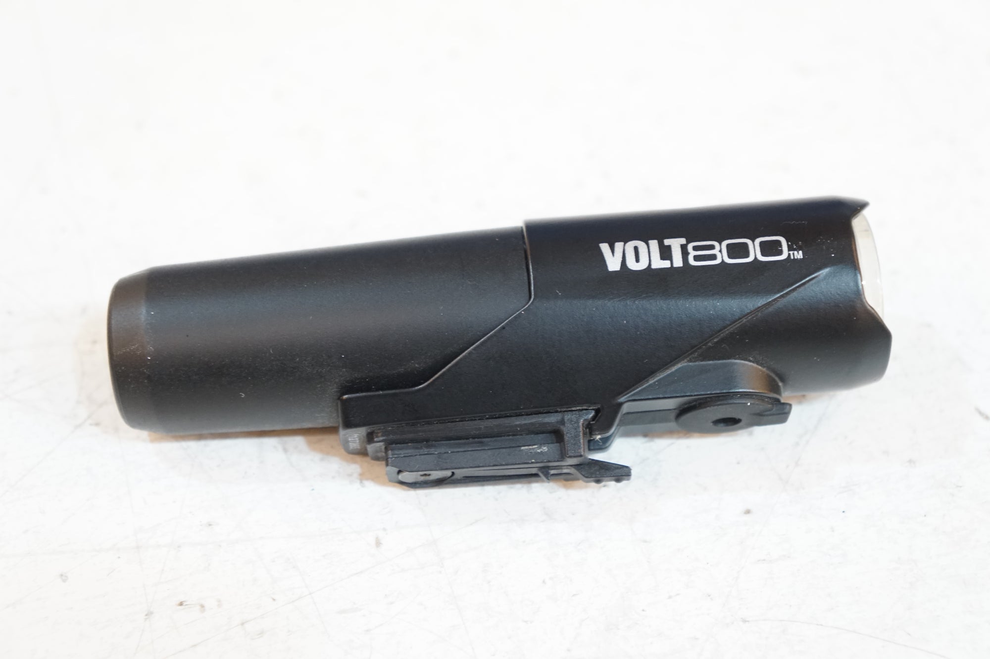 CATEYE 「キャットアイ」 VOLT800 フロントライト / バイチャリ浦和ベース