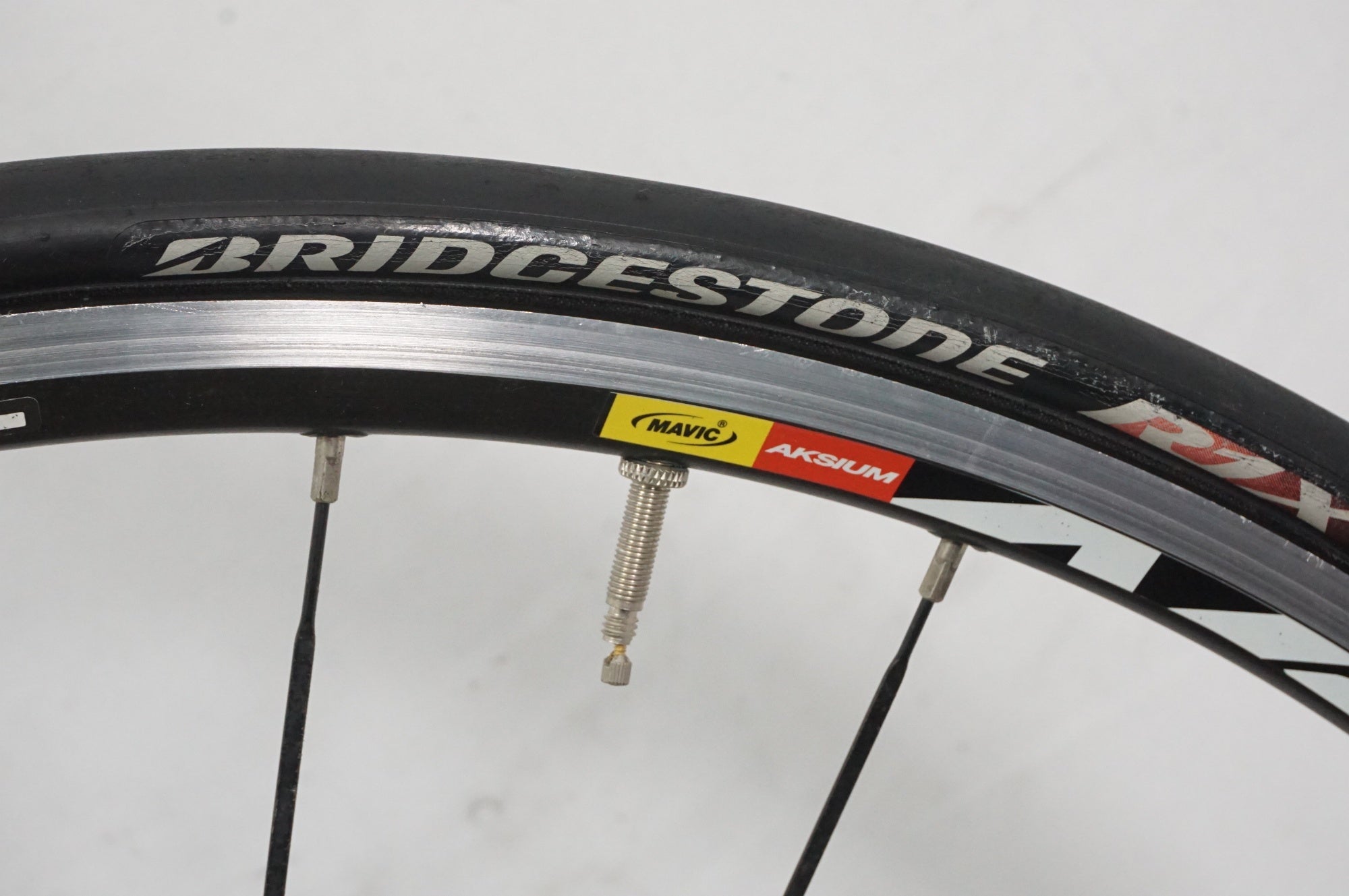 MAVIC aksium 700c クリンチャー シマノ11s MAVIC aksium 700c クリンチャー シマノ11s MAVIC 「マヴィック