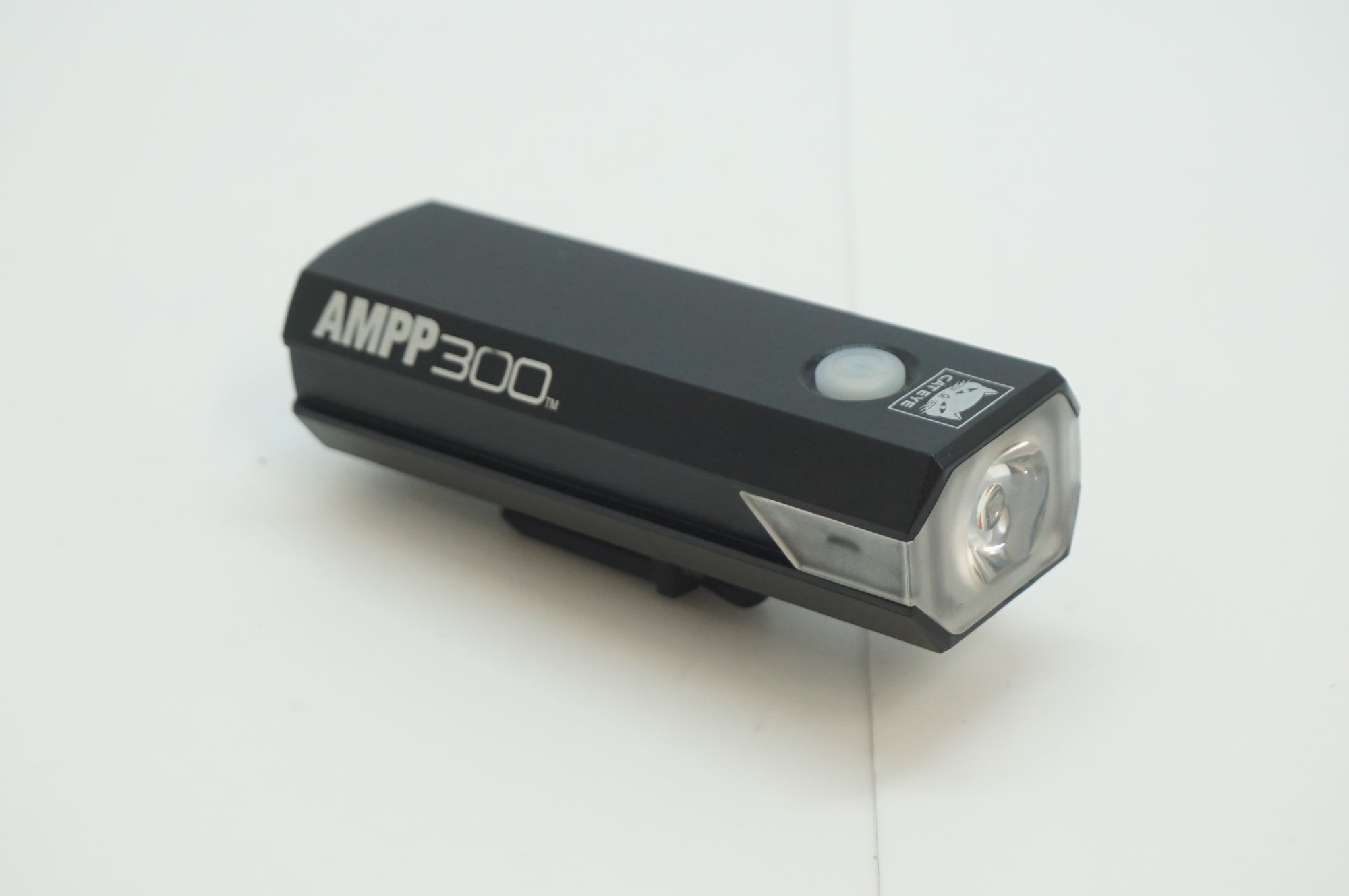 CATEYE 「キャットアイ」 AMPP300 フロントライト / 福岡店