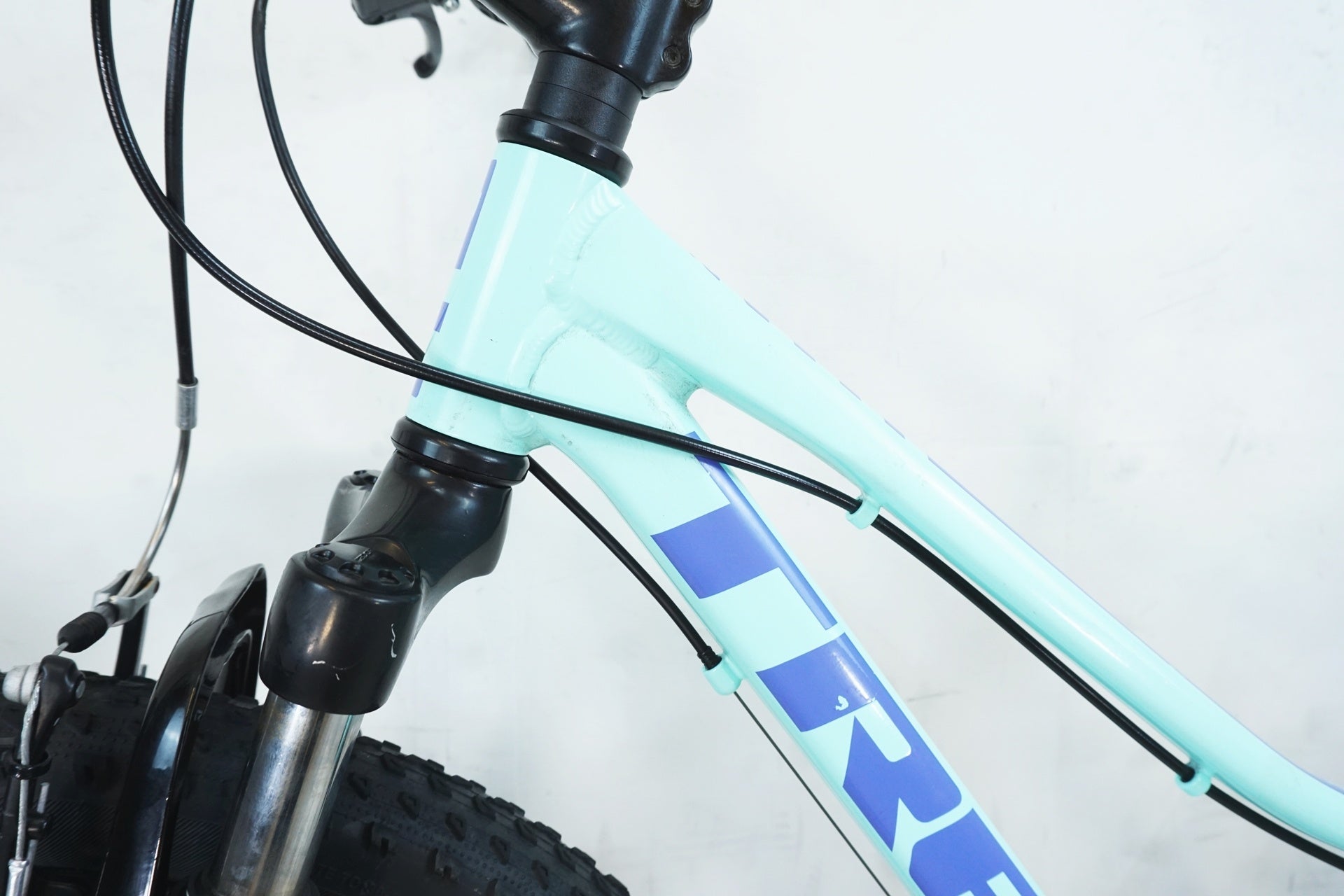TREK 「トレック」 PRECALIBER 24 2024年モデル キッズバイク / 有明