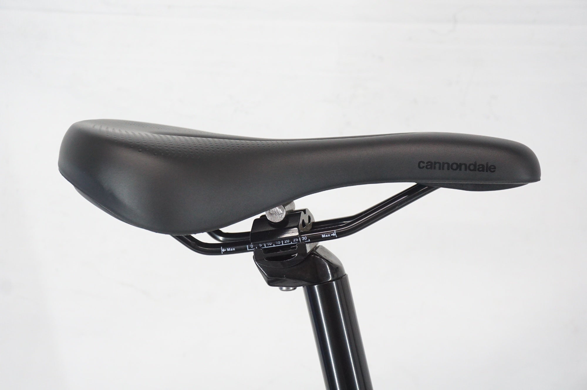 CANNONDALE 「キャノンデール」 QUICK DISC4 2022年モデル クロスバイク / 阪急塚口店